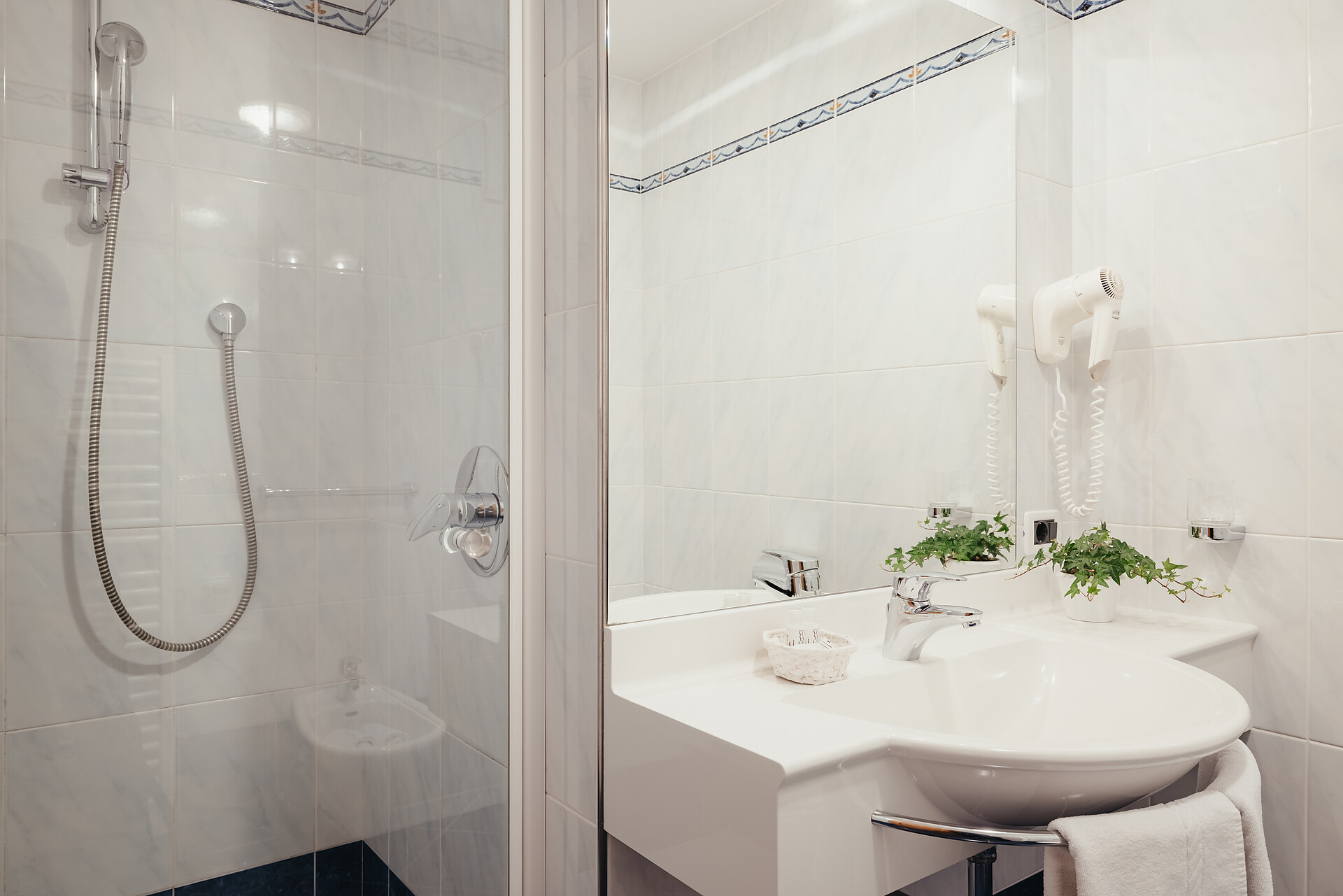 Bath 6