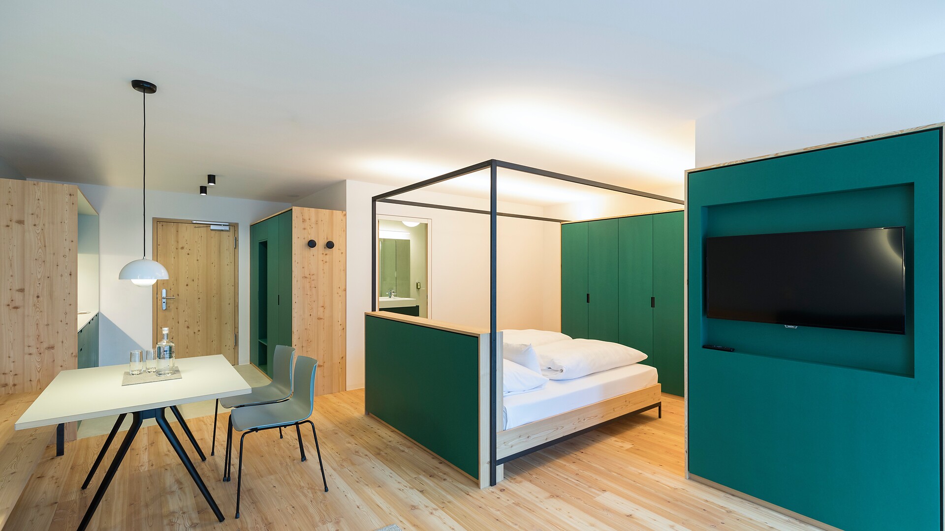 Alma Paramount Suites