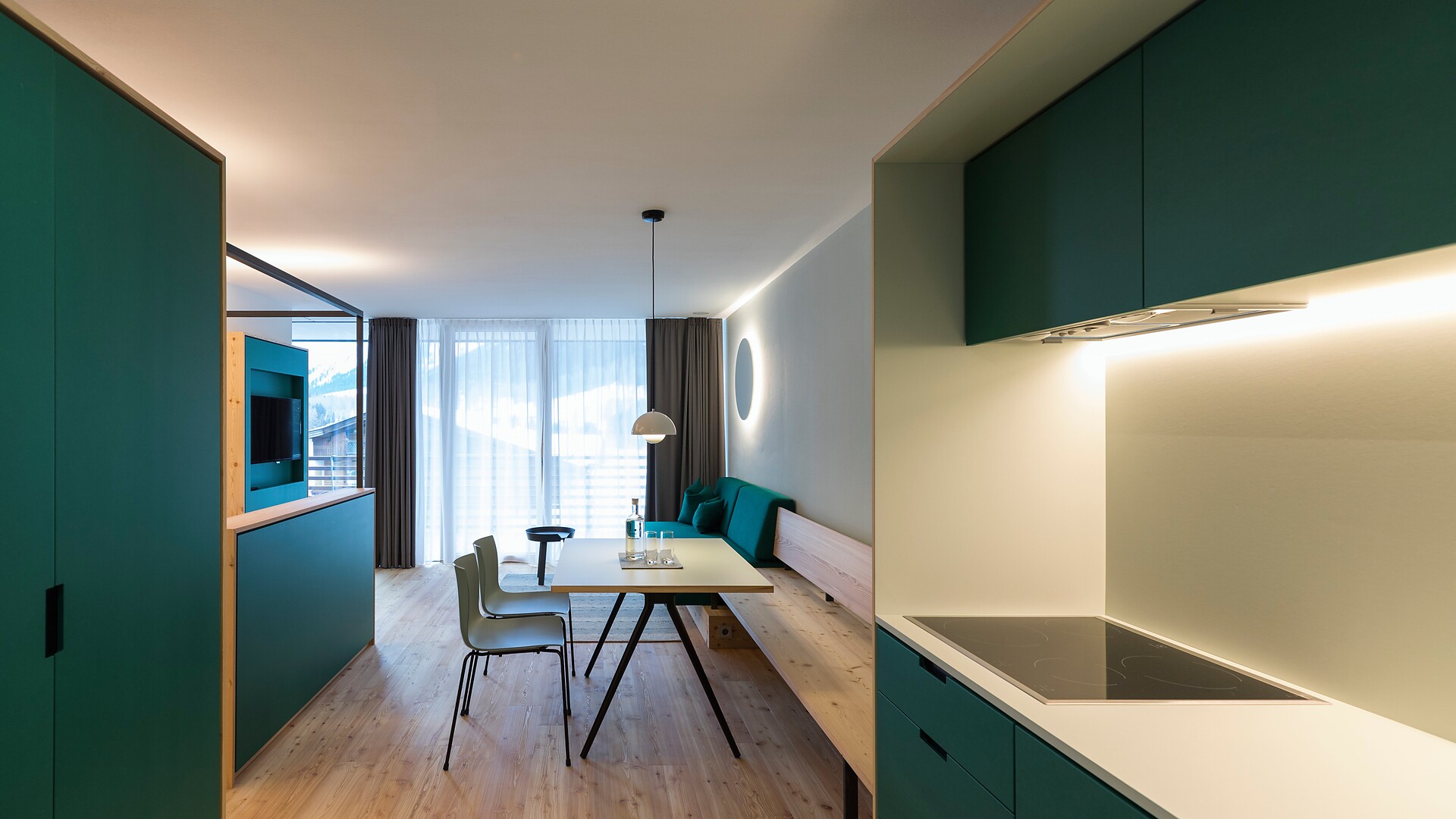 Alma Paramount Suites