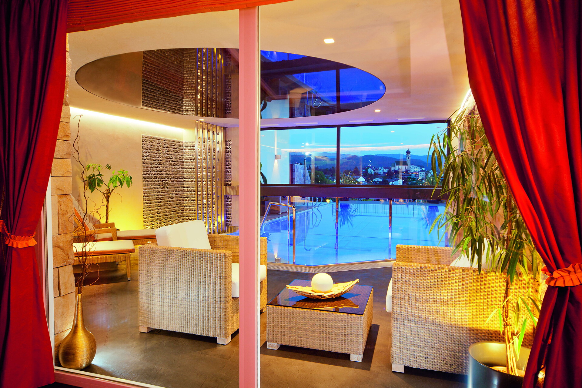 Indour Oudoor Pool