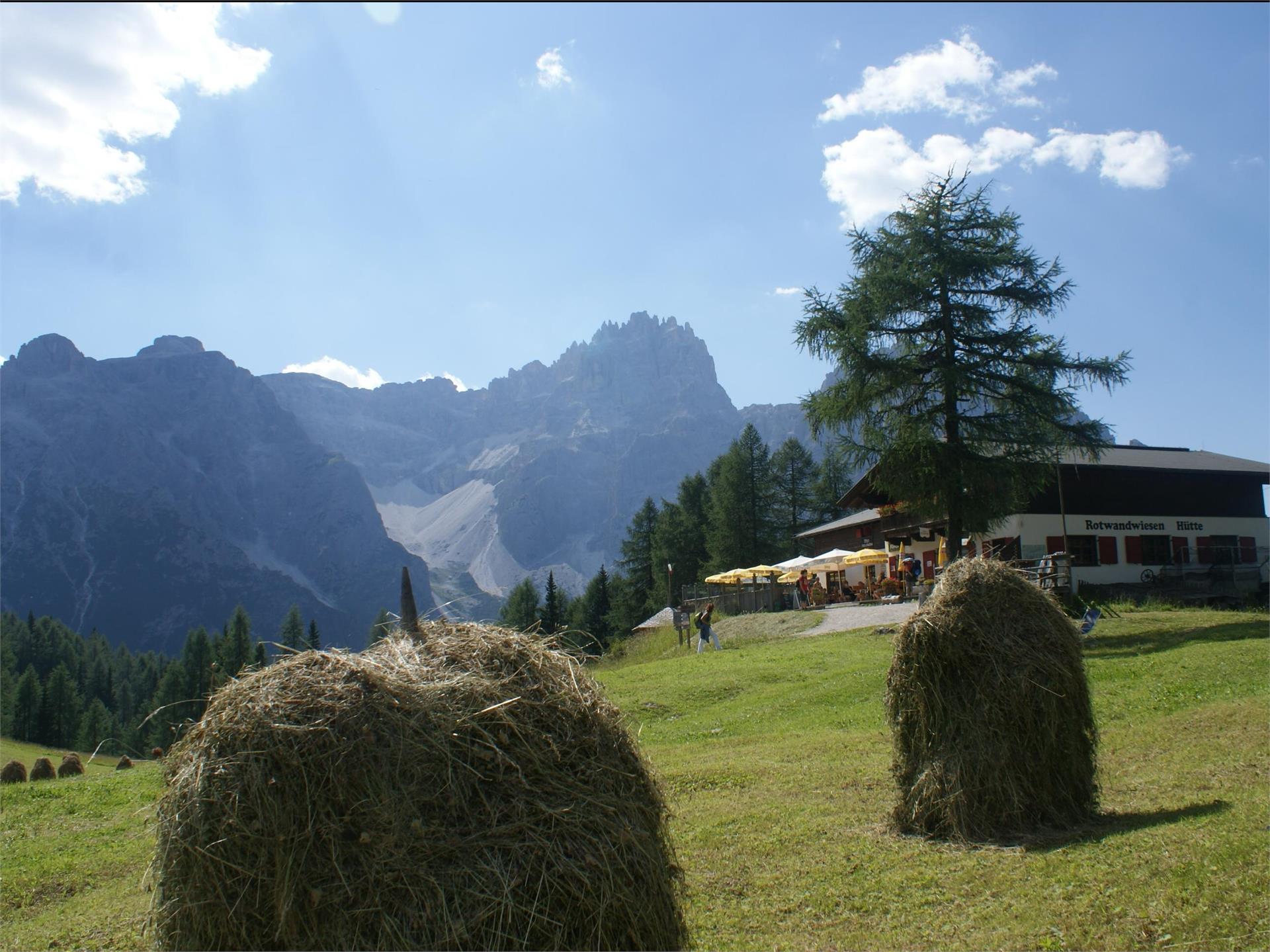 Rotwandwiesenhütte / Rif. Prati di Croda Rossa Sexten/Sesto 1 suedtirol.info