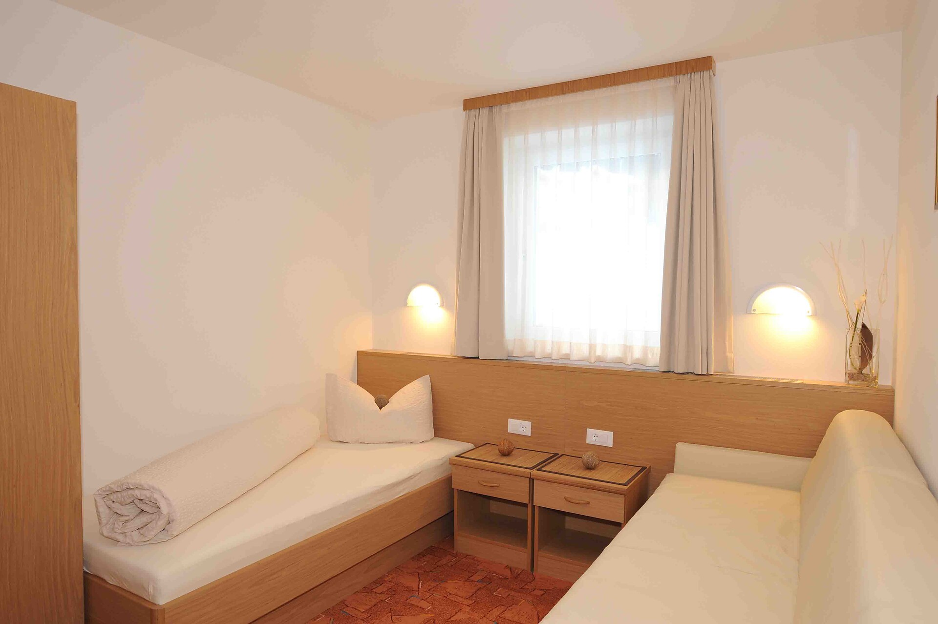 2. Schlafzimmer