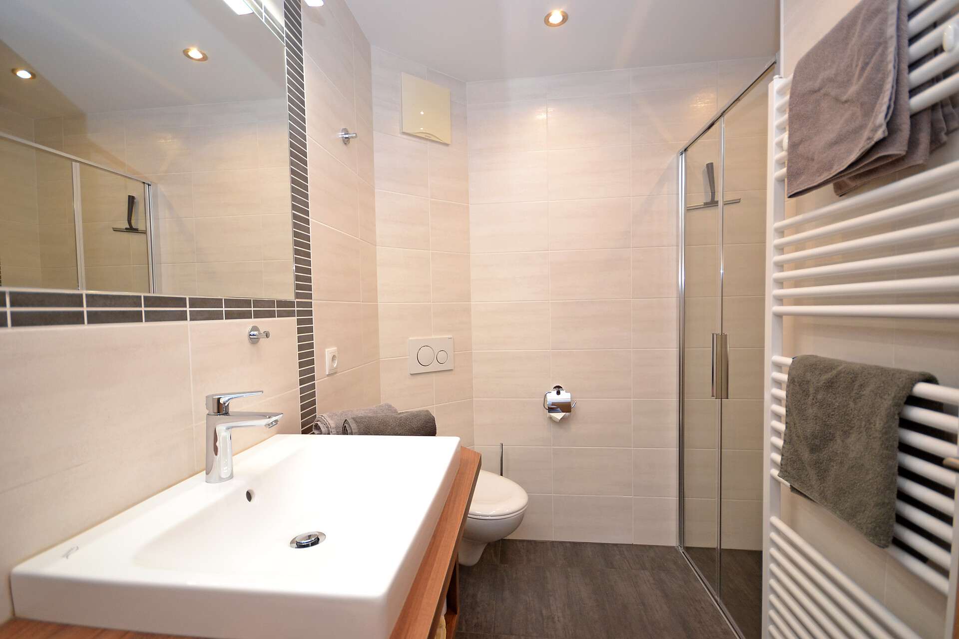 Bathroom apartment Laugen I