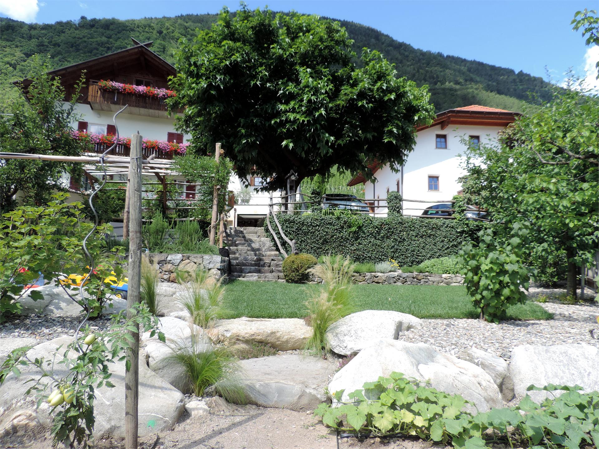 Rochelehof Marling 1 suedtirol.info