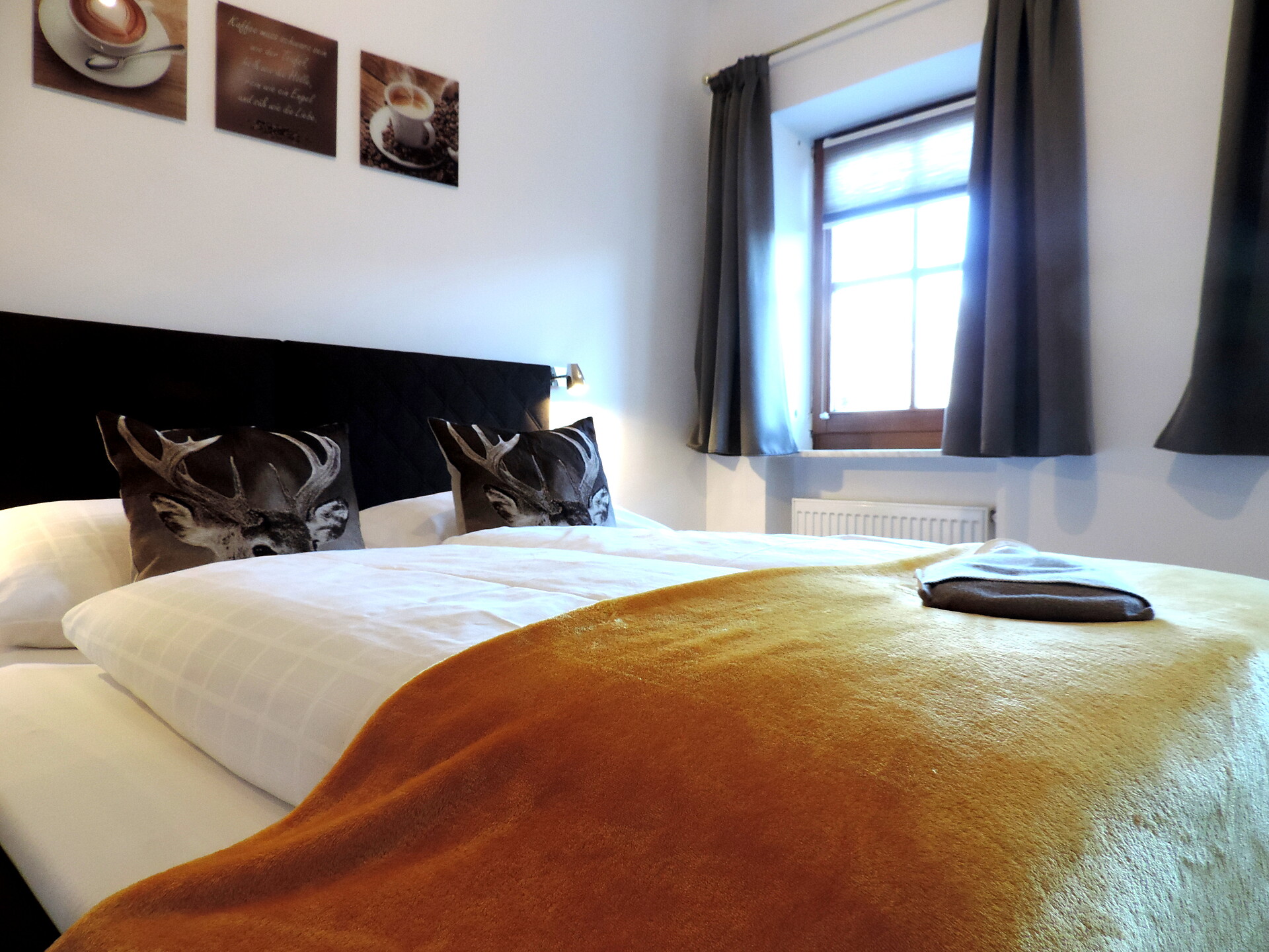Bed room Bacchus 1