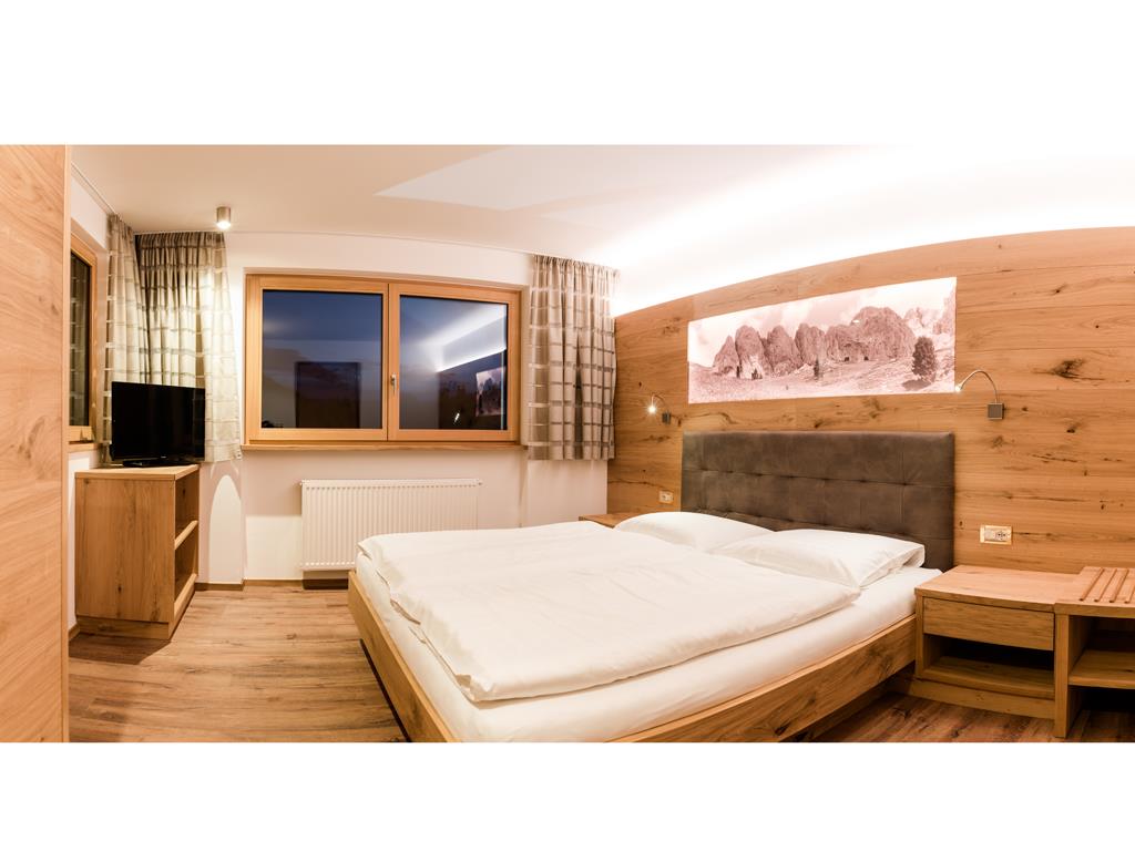 Residence Flamingo Wolkenstein 10 suedtirol.info