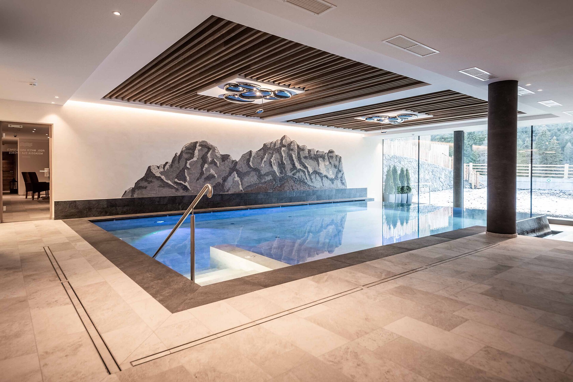 Infinity pool