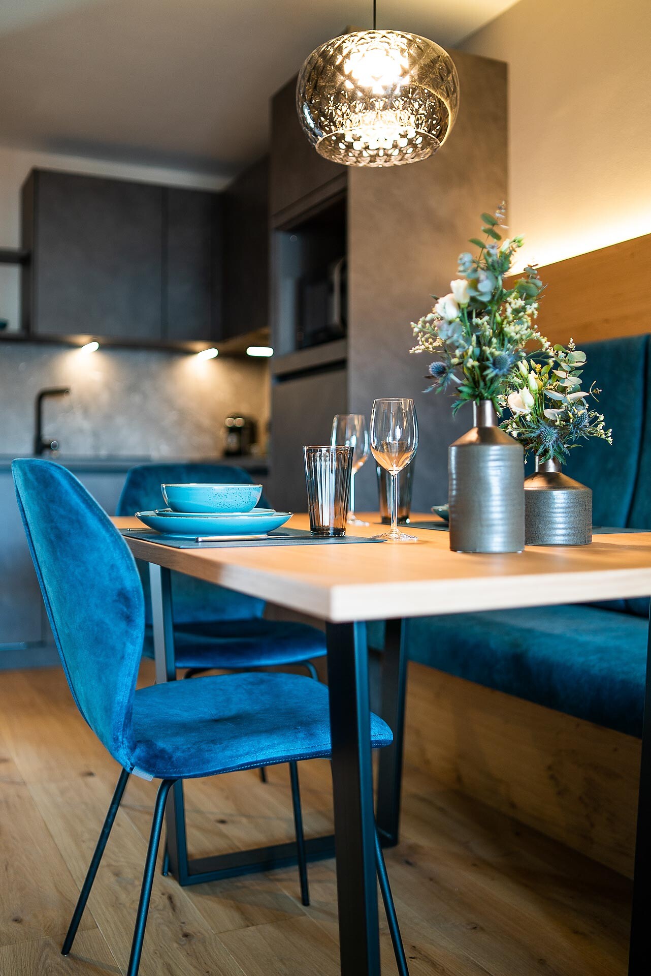 Apartment 33