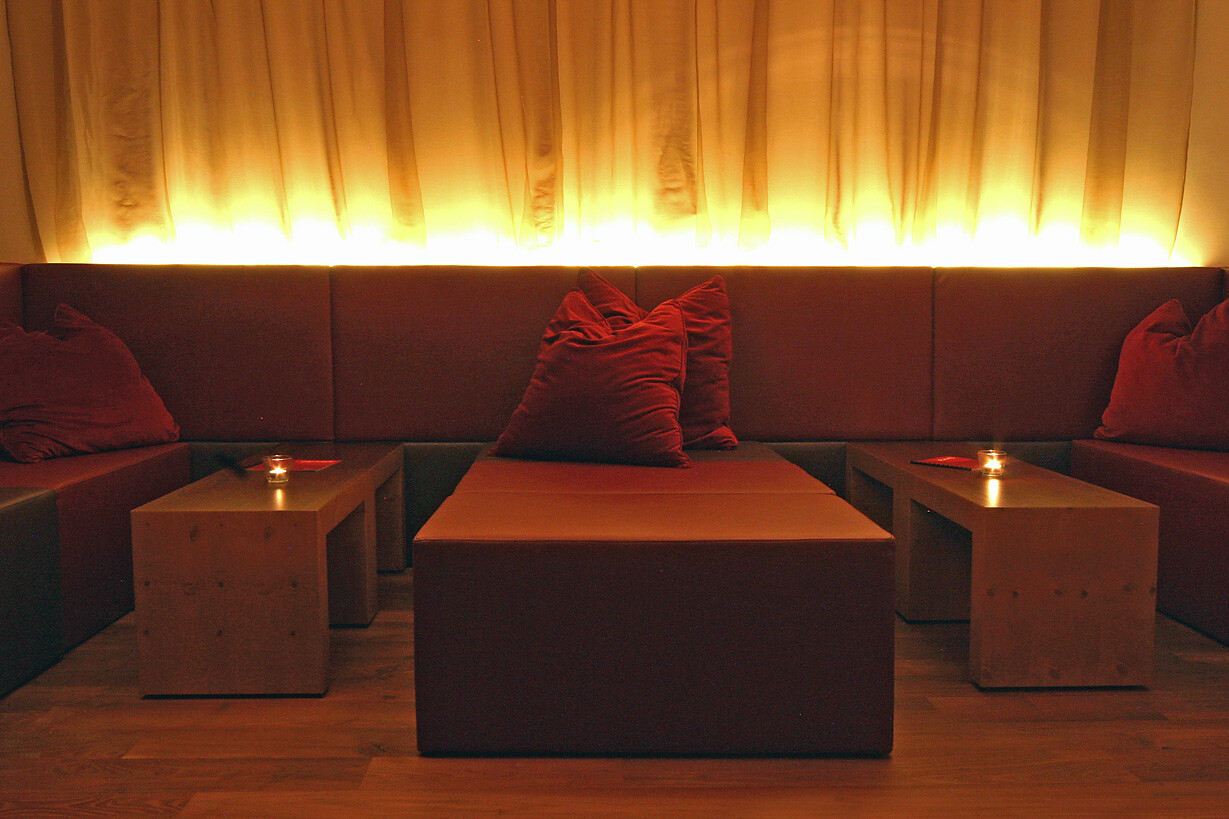 Lounge Bar