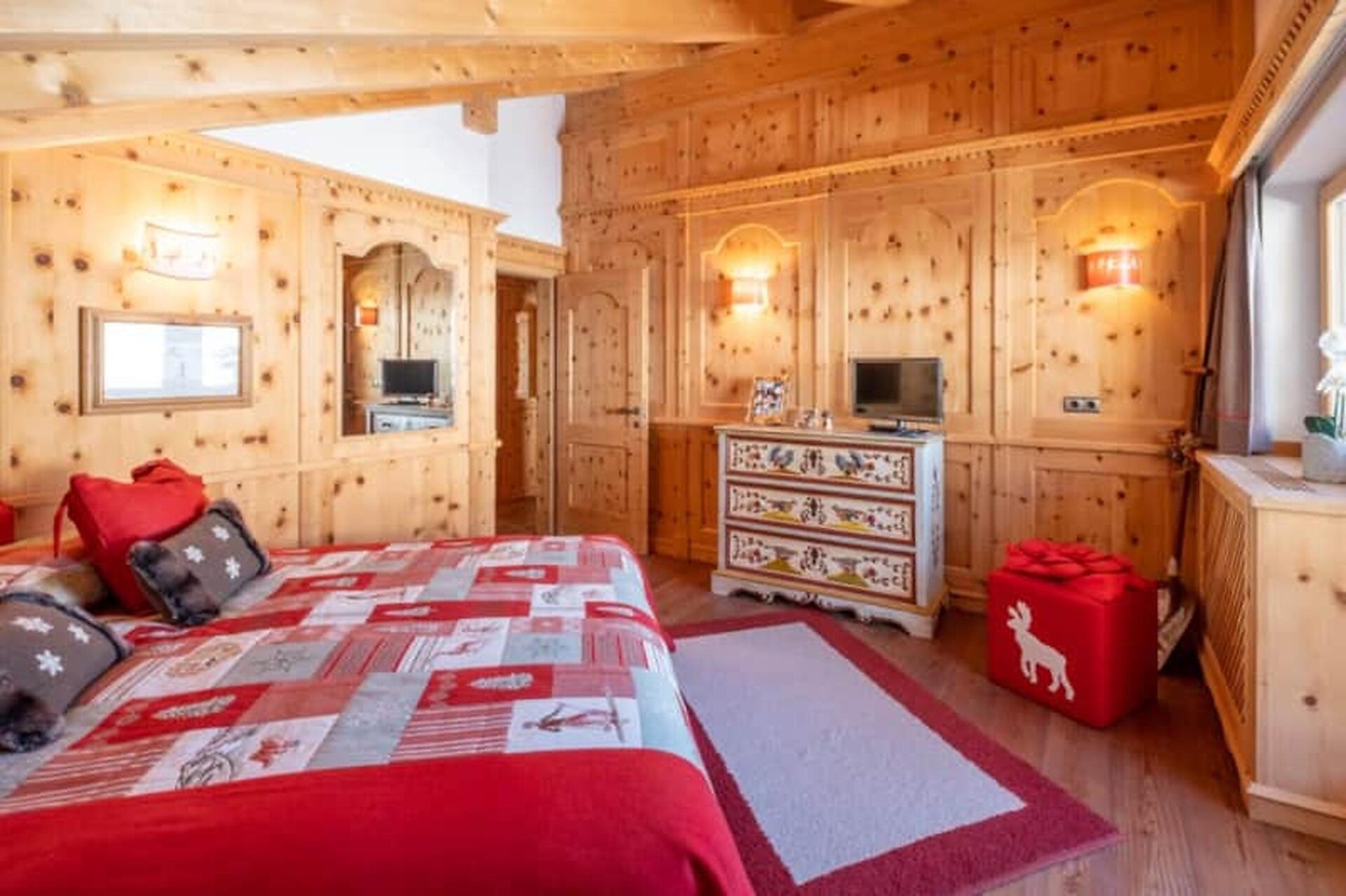 Penthouse Living Room 3