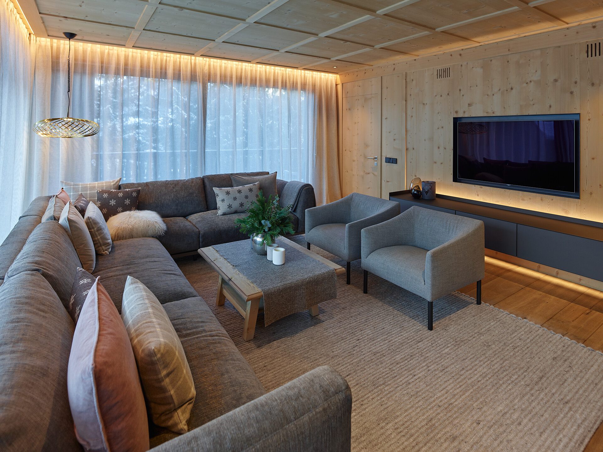 Penthouse Apartment 401