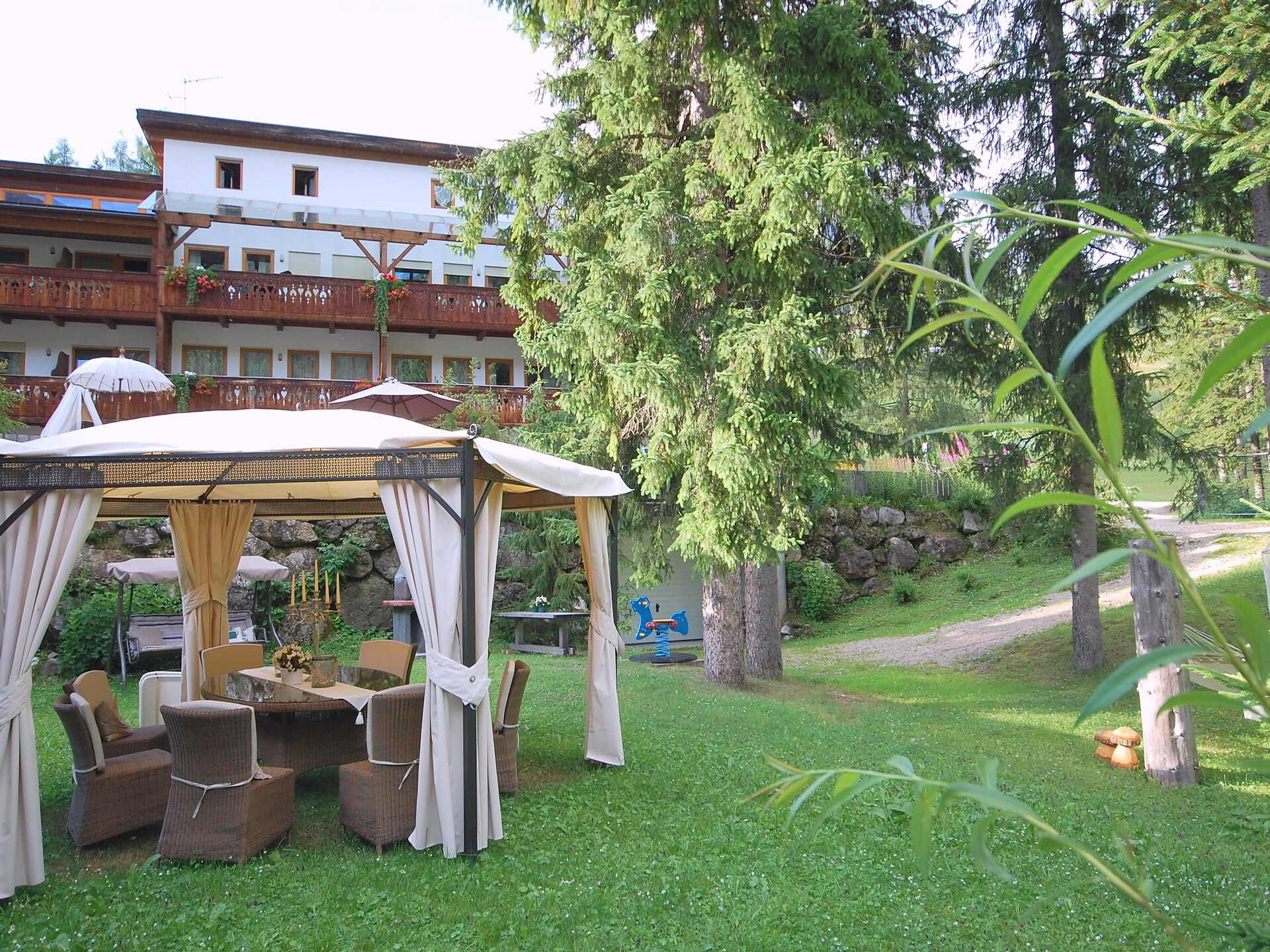 Rosmary s Mountain Chalet