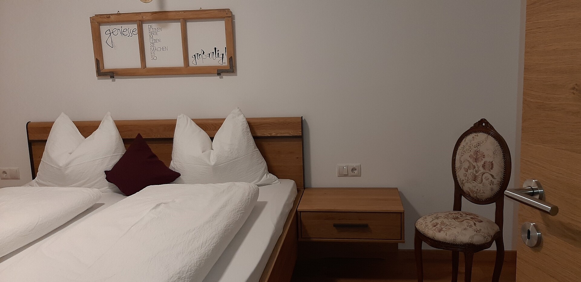 bedroom Rose