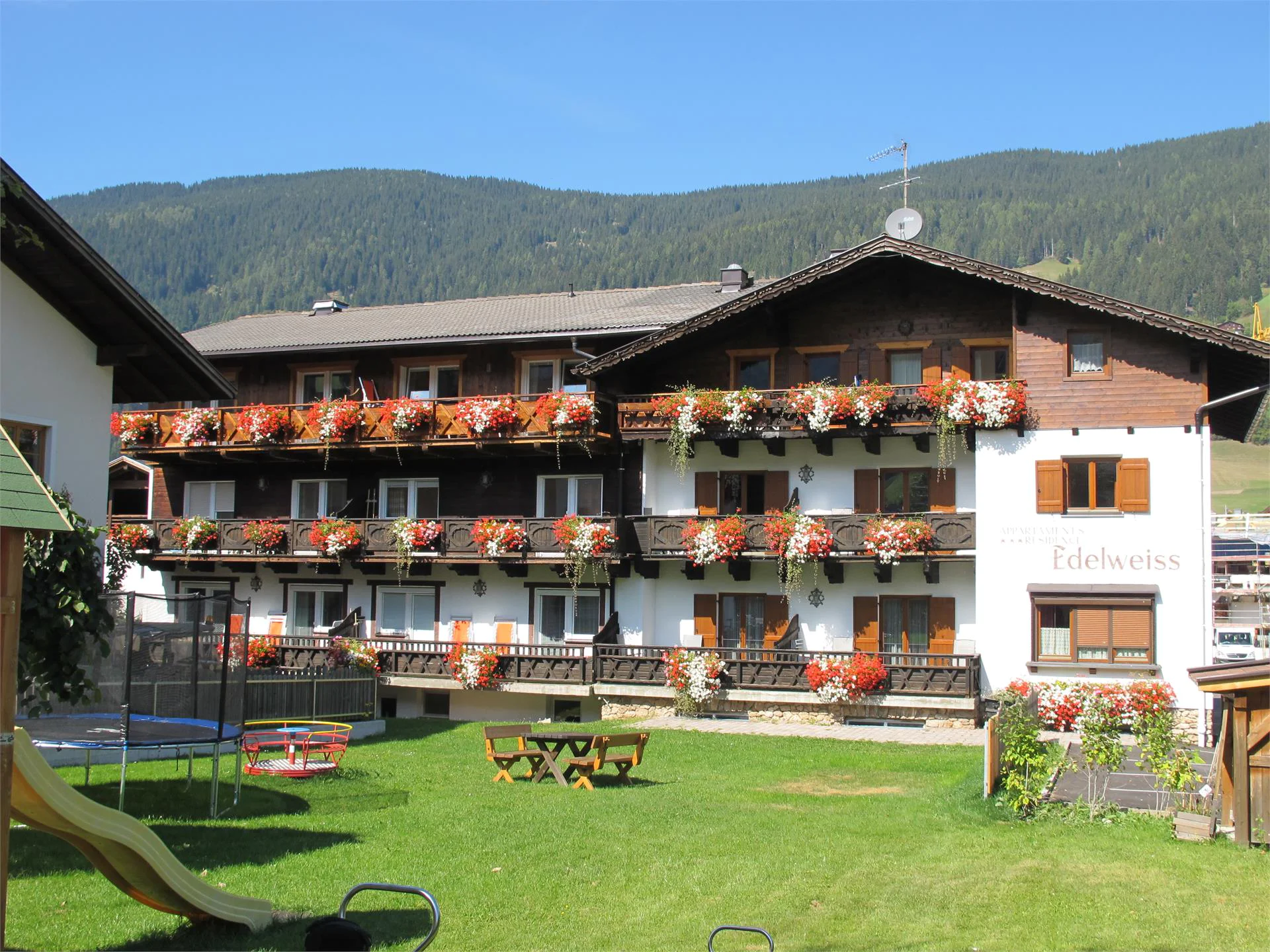 Residence Edelweiss San Candido 1 suedtirol.info