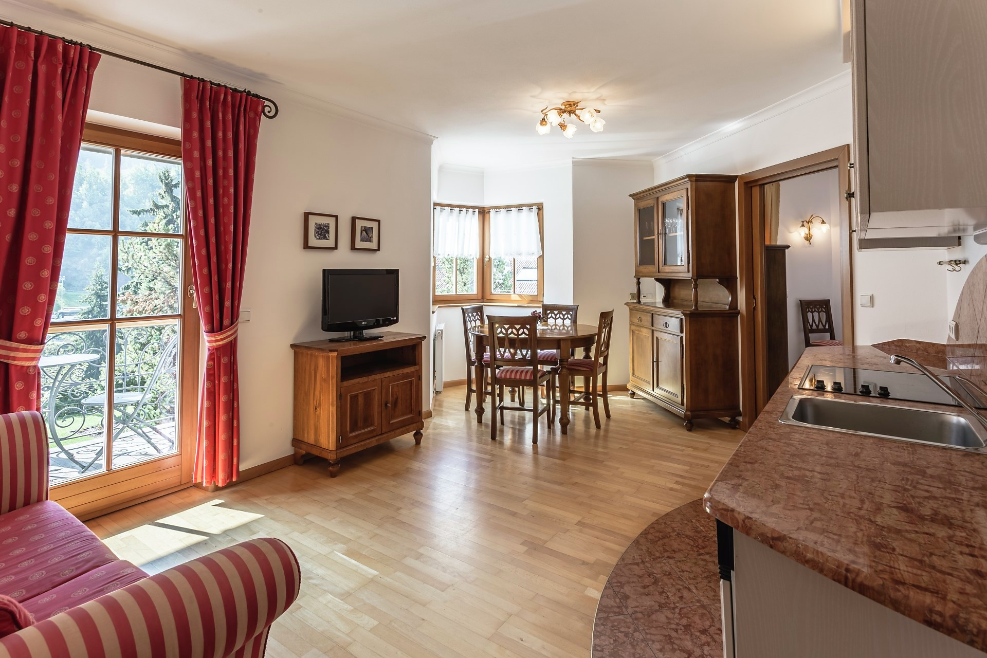 Residence Castel St.Ulrich 11 suedtirol.info