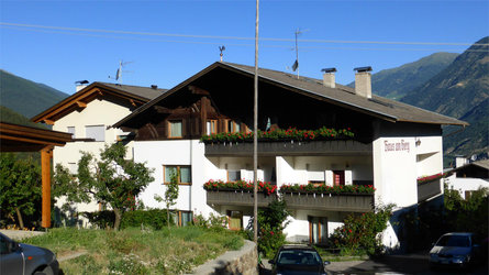 Residence Haus am Berg Latsch 2 suedtirol.info