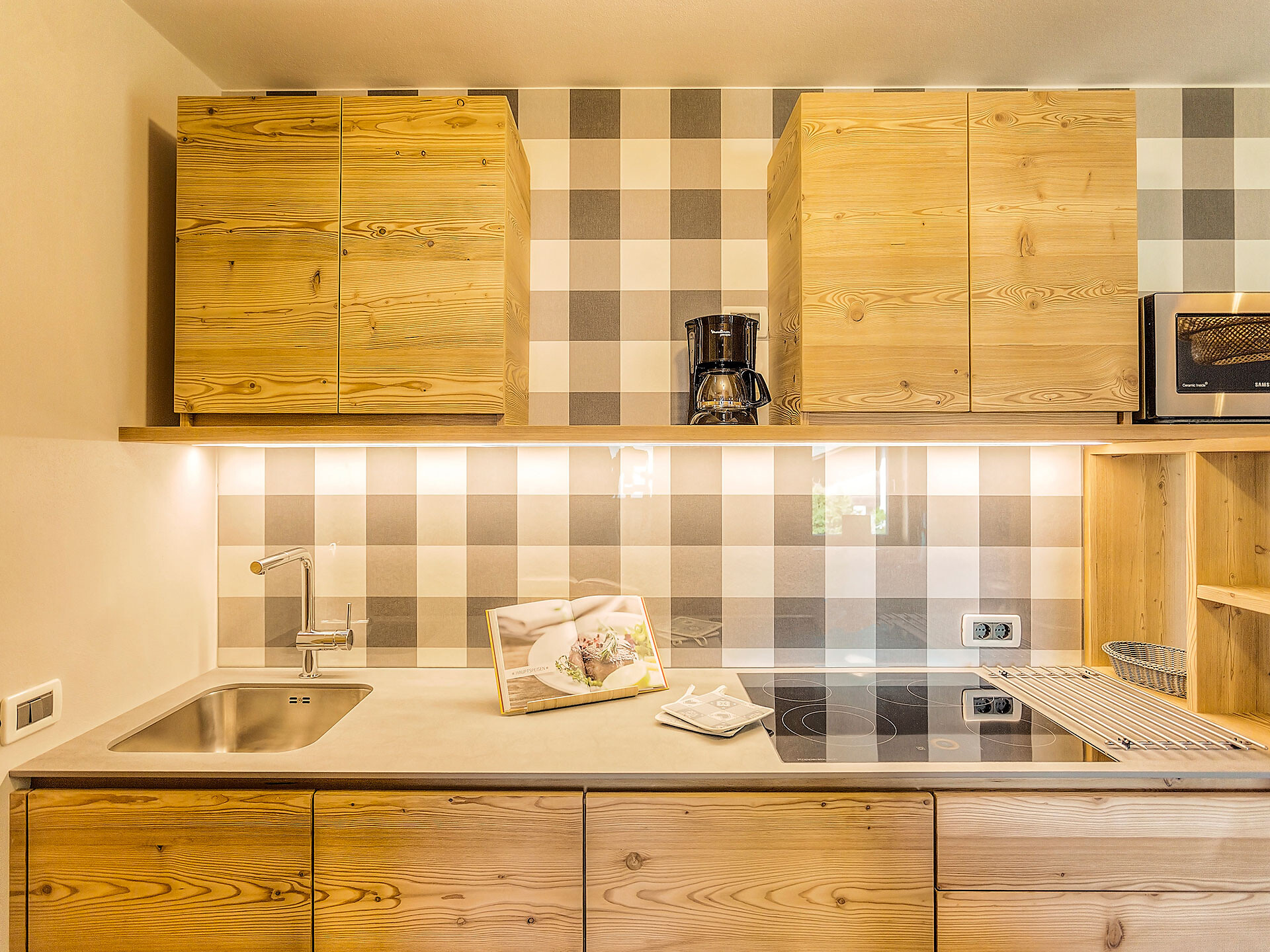 Apartment 4