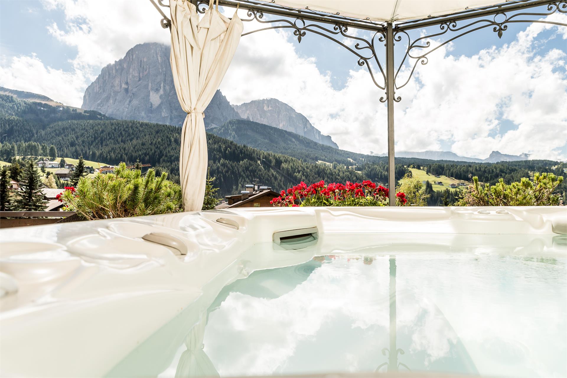 Romantic & Family Hotel Gardenia Selva 6 suedtirol.info