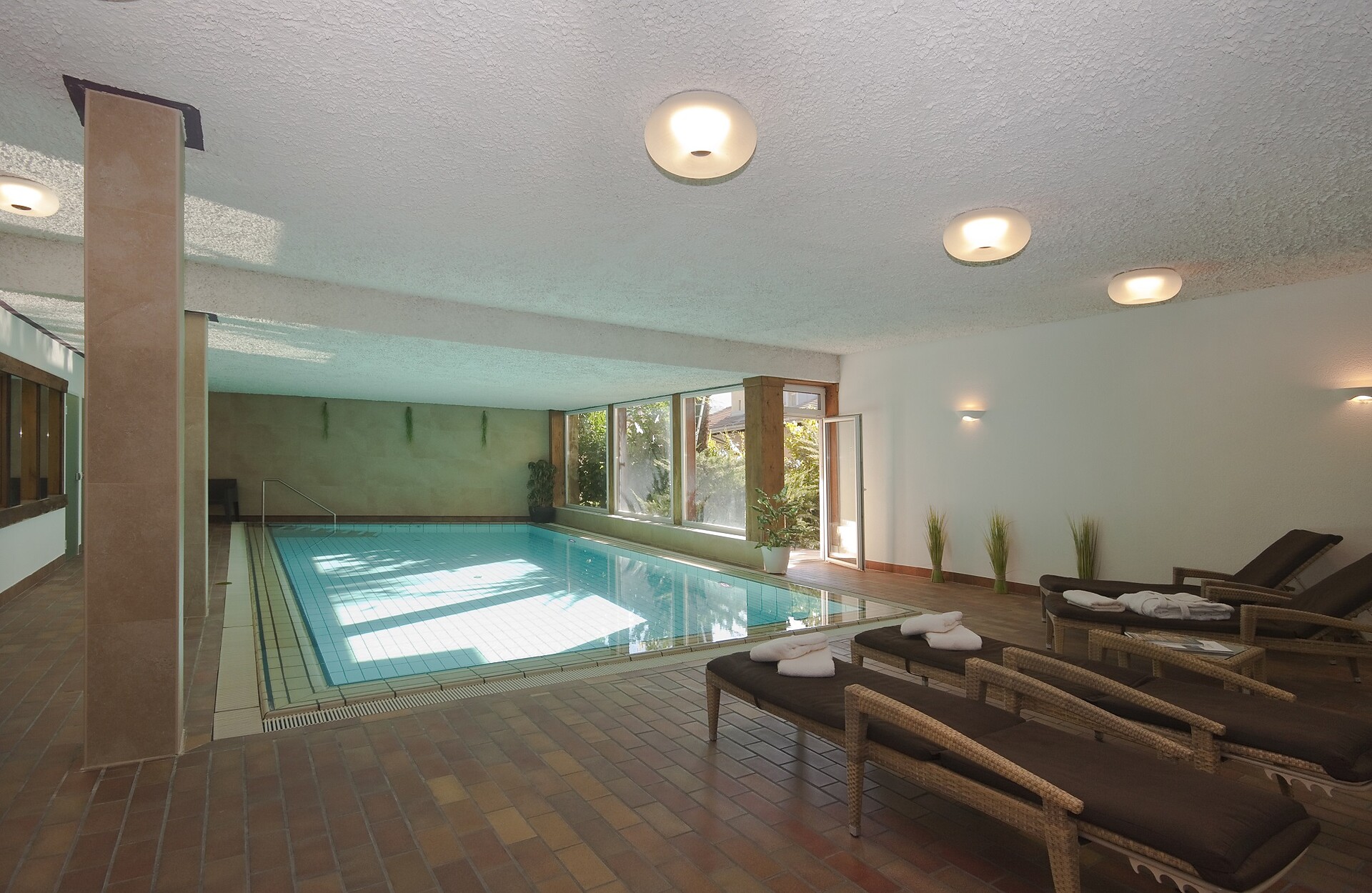 Hallenbad 1