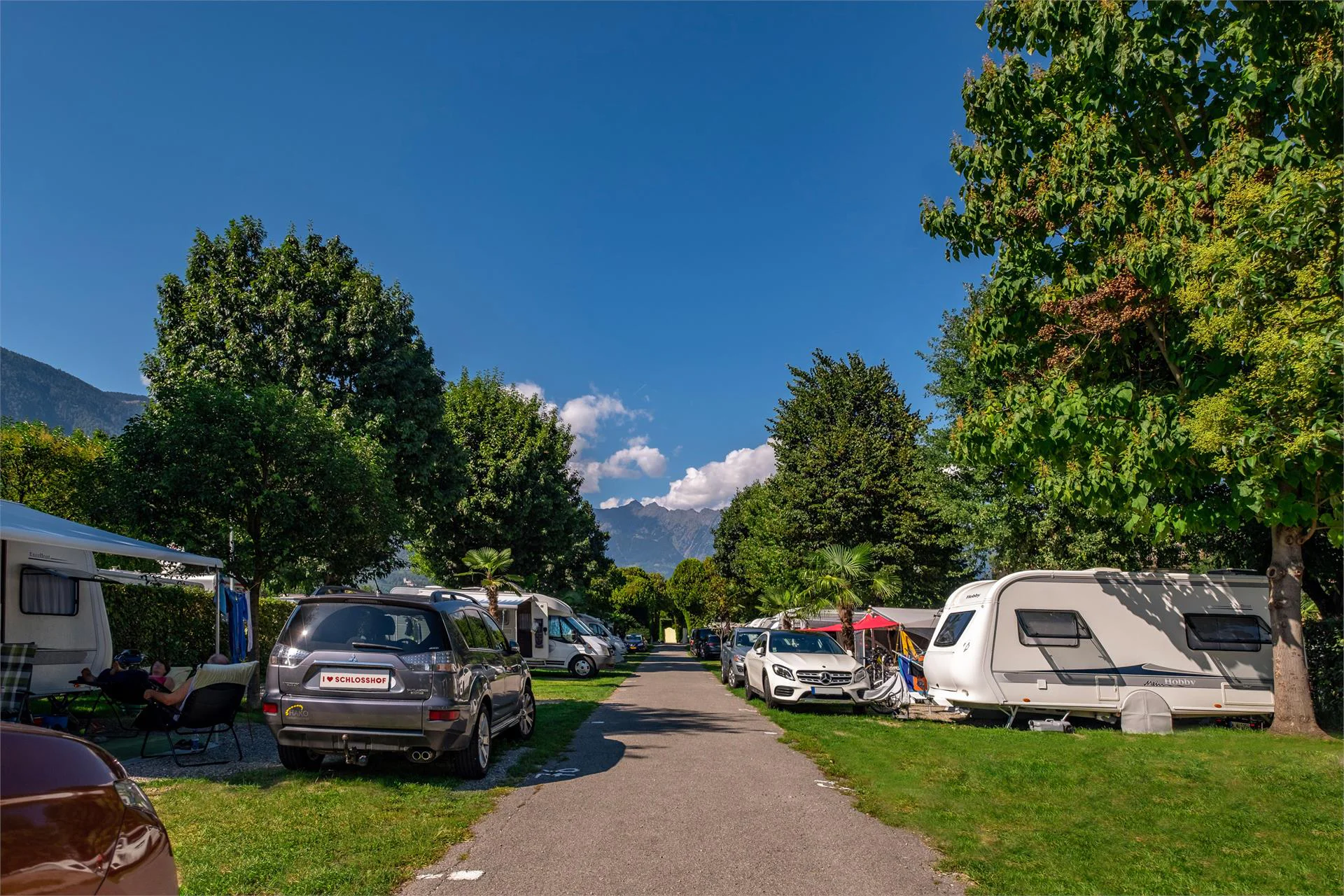 Schlosshof Resort Luxury Camping Lana 6 suedtirol.info