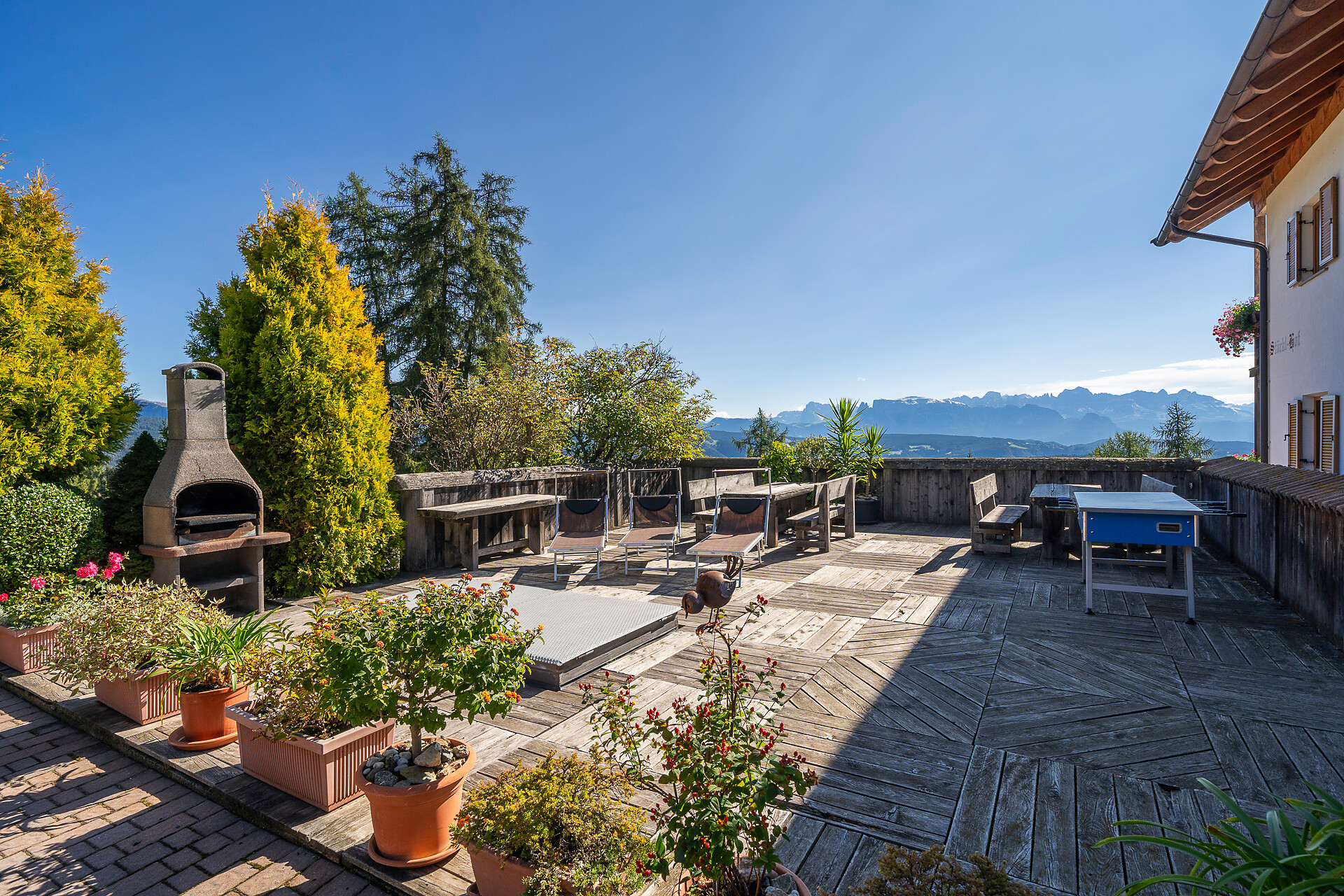 unsere gemütliche Terrasse mit Grill ideal für gemütliche Stunden