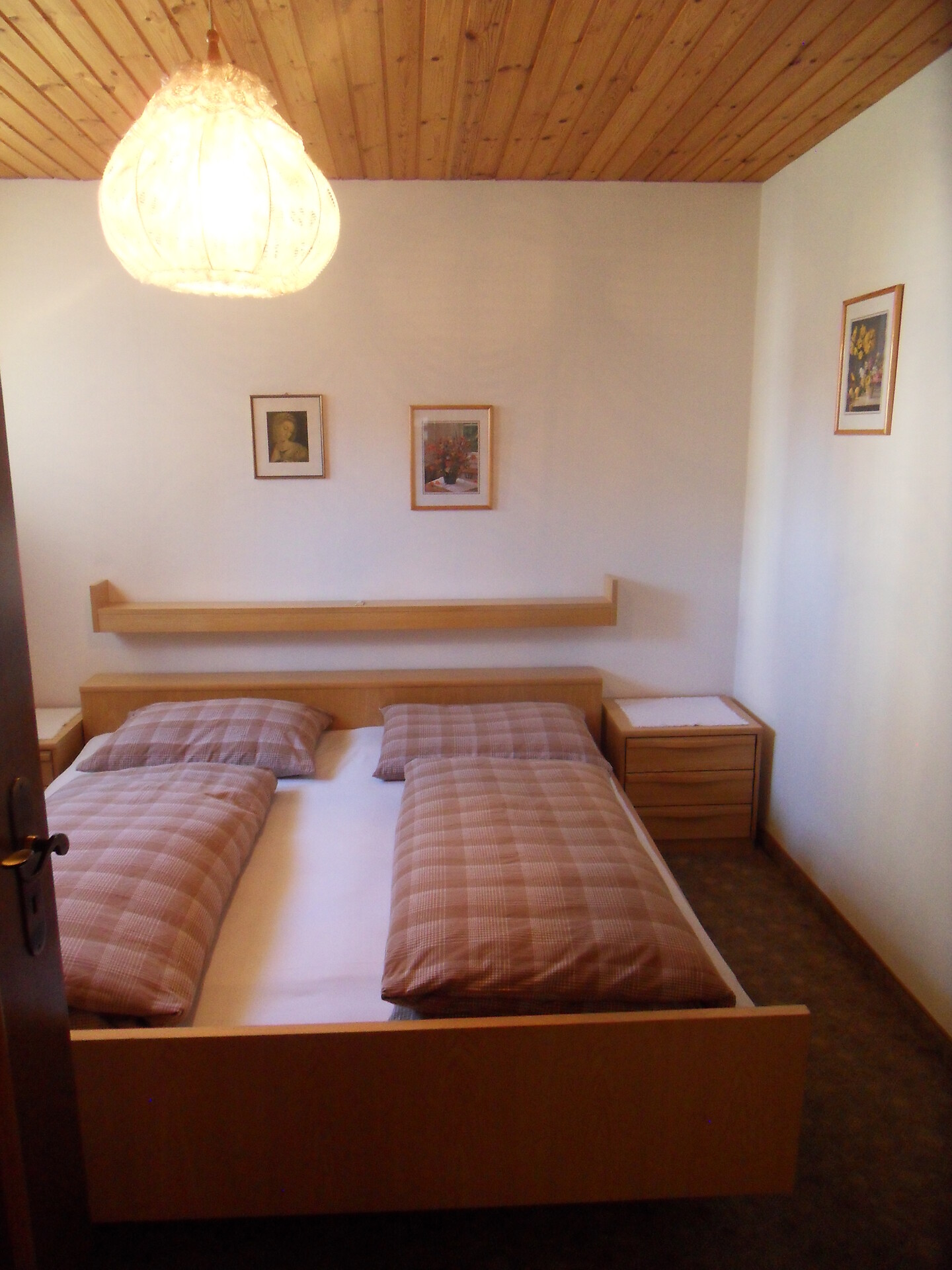 bedroom2