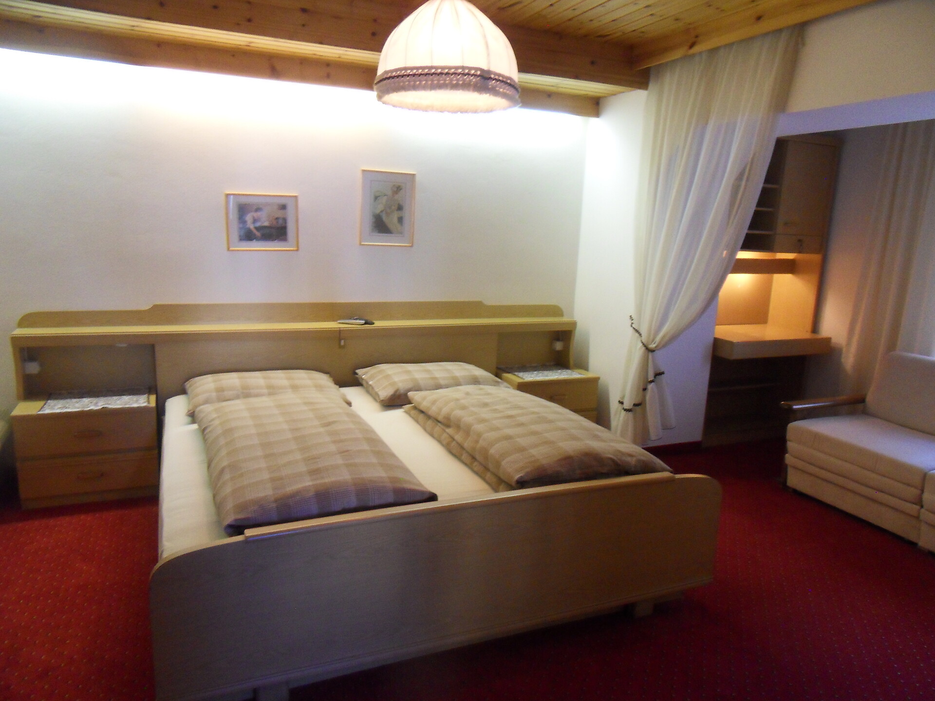 bedroom1