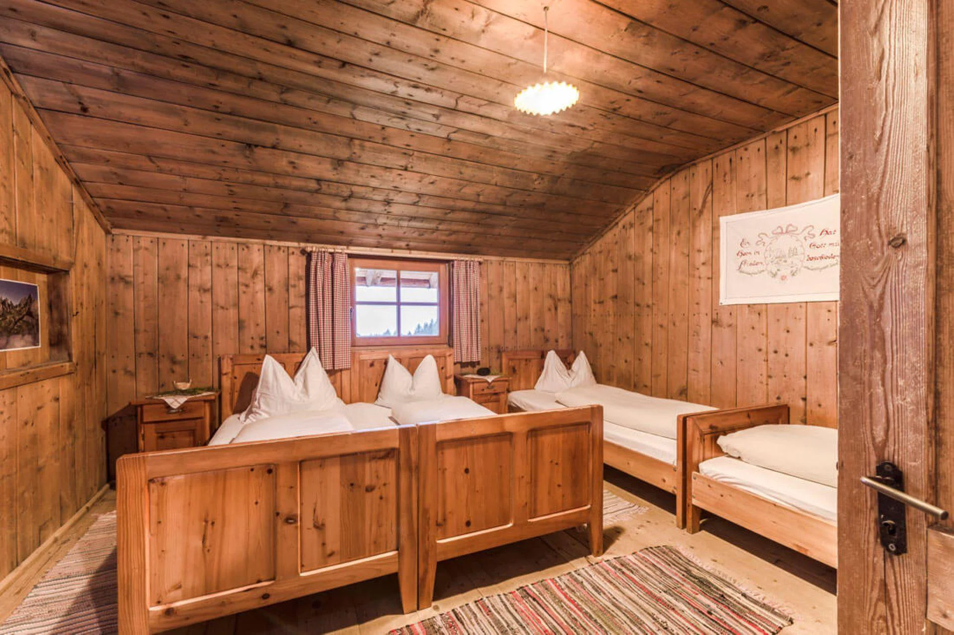 Schutzhütte Kreuzwiesen Alm Lüsen 3 suedtirol.info