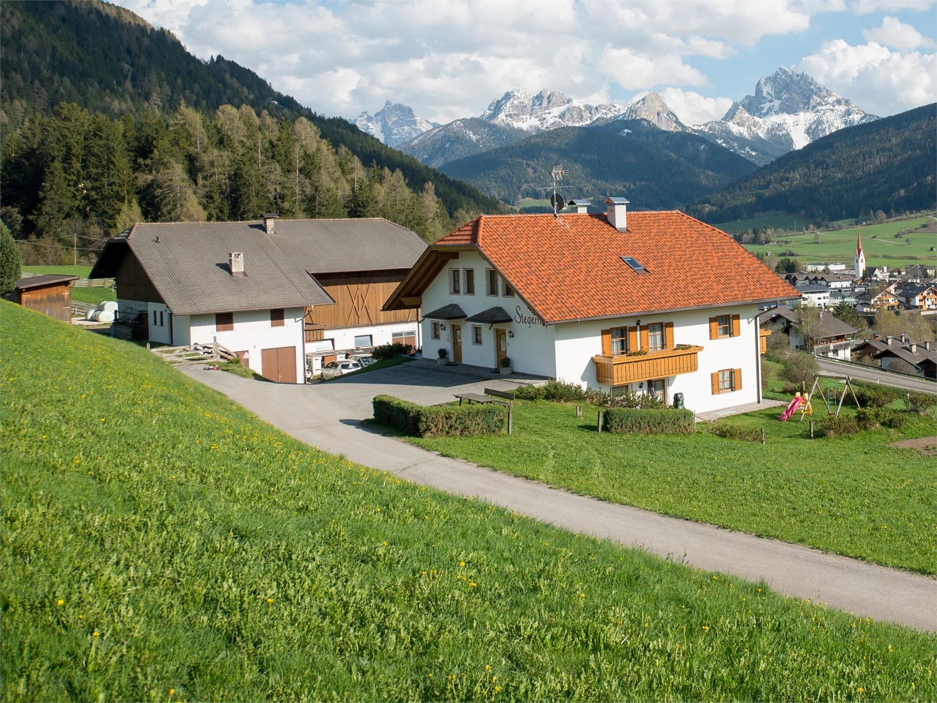 Stegerhof - Fam. Wierer Monguelfo-Tesido 1 suedtirol.info