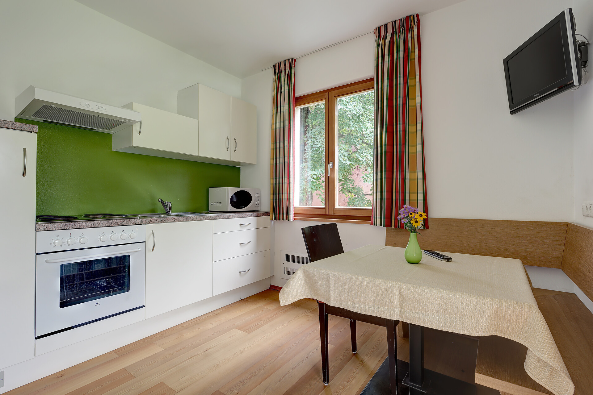 Livingroom with kitchen