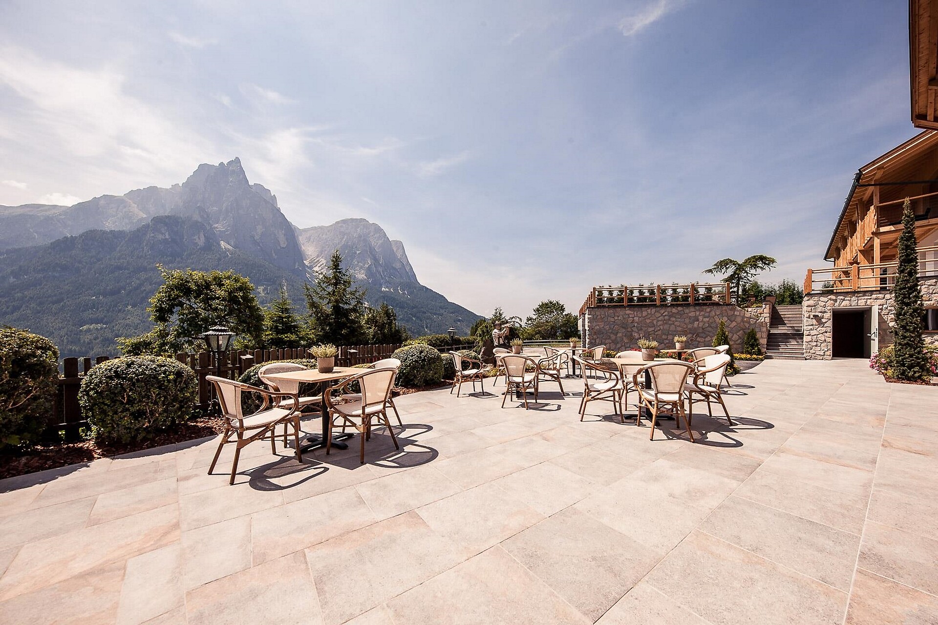 Sonus Alpis terrace