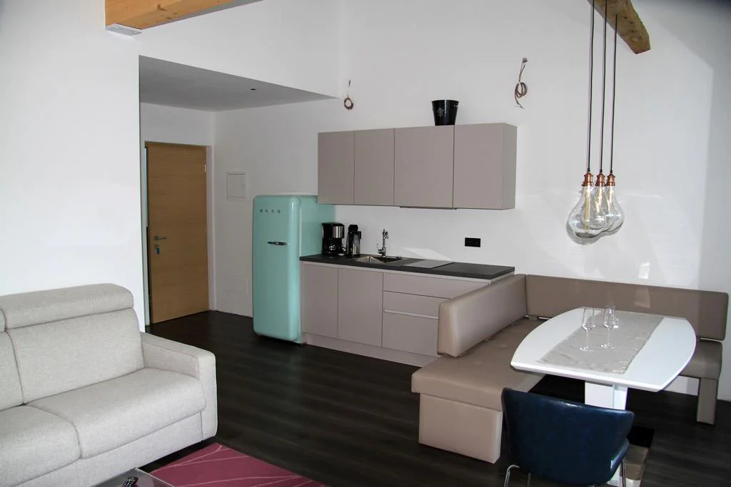 schlosserhaus31 Tesimo 19 suedtirol.info