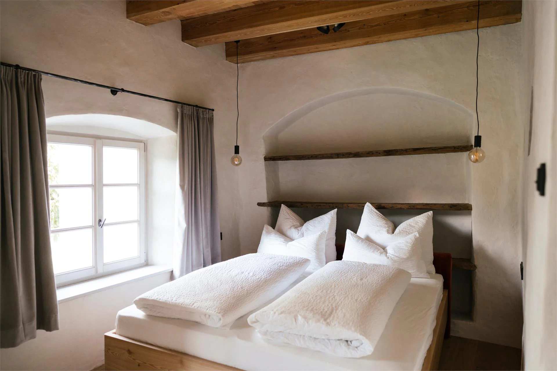 St. Vigilius modern historic apartments Nals 4 suedtirol.info