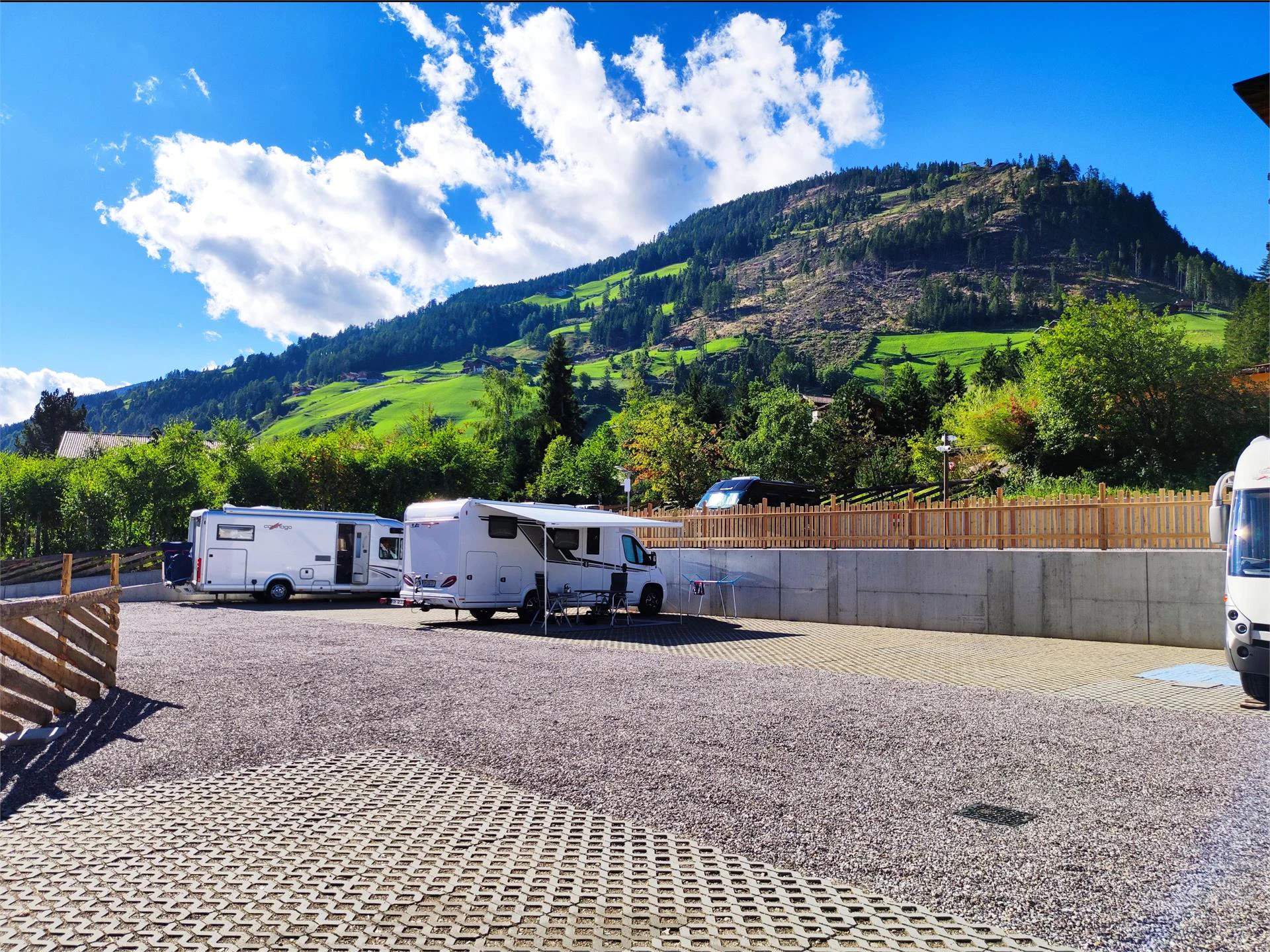 Area di sosta camper Adlerhorst Ultimo 1 suedtirol.info