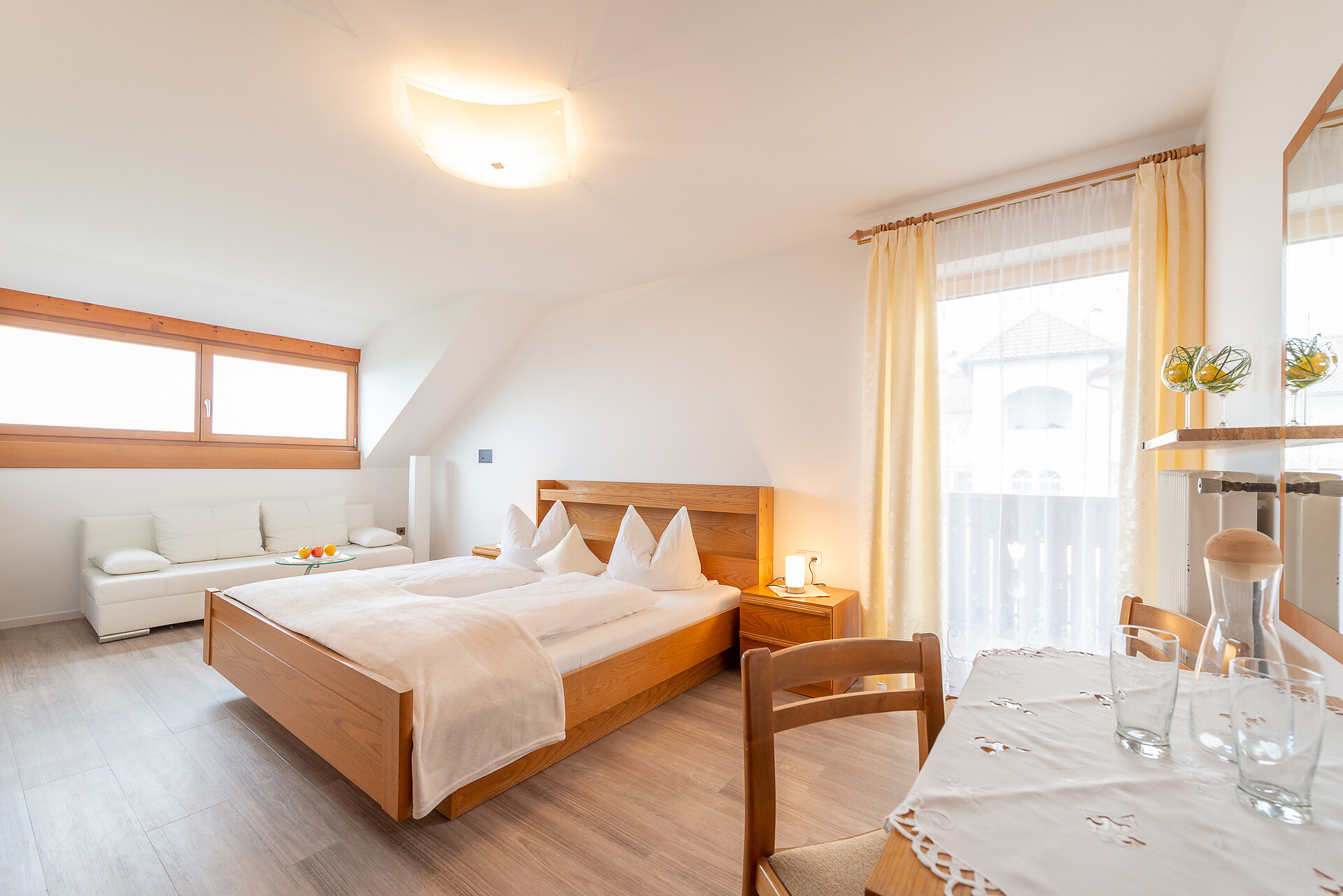 room with balcony "panorama"