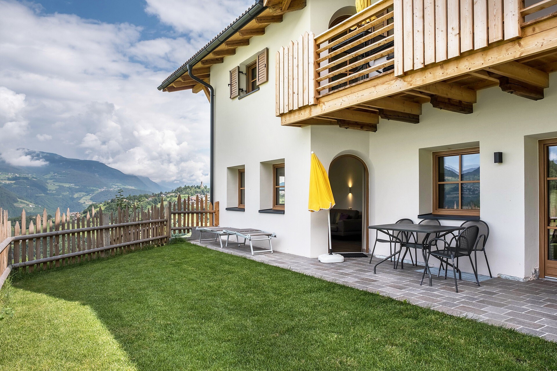 Schlosshof - Dolomitenregion Seiser Alm - #9 - suedtirol.info