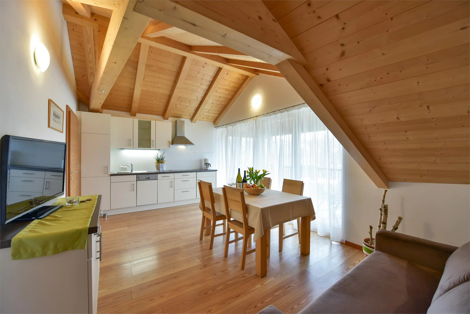 Schwarzhaus Appiano sulla Strada del Vino 3 suedtirol.info
