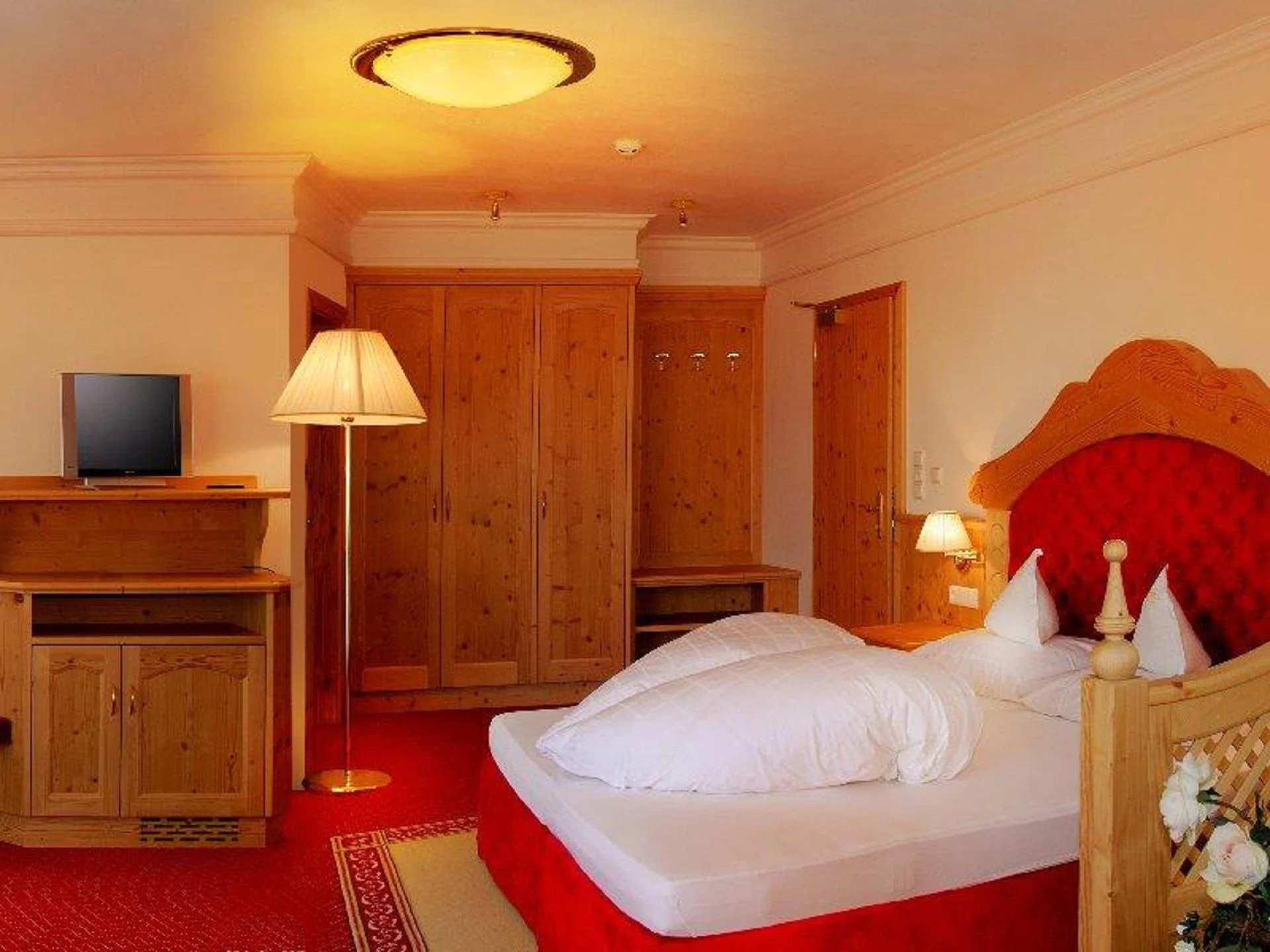 Sonnenhof Naturhotel Chiusa 12 suedtirol.info