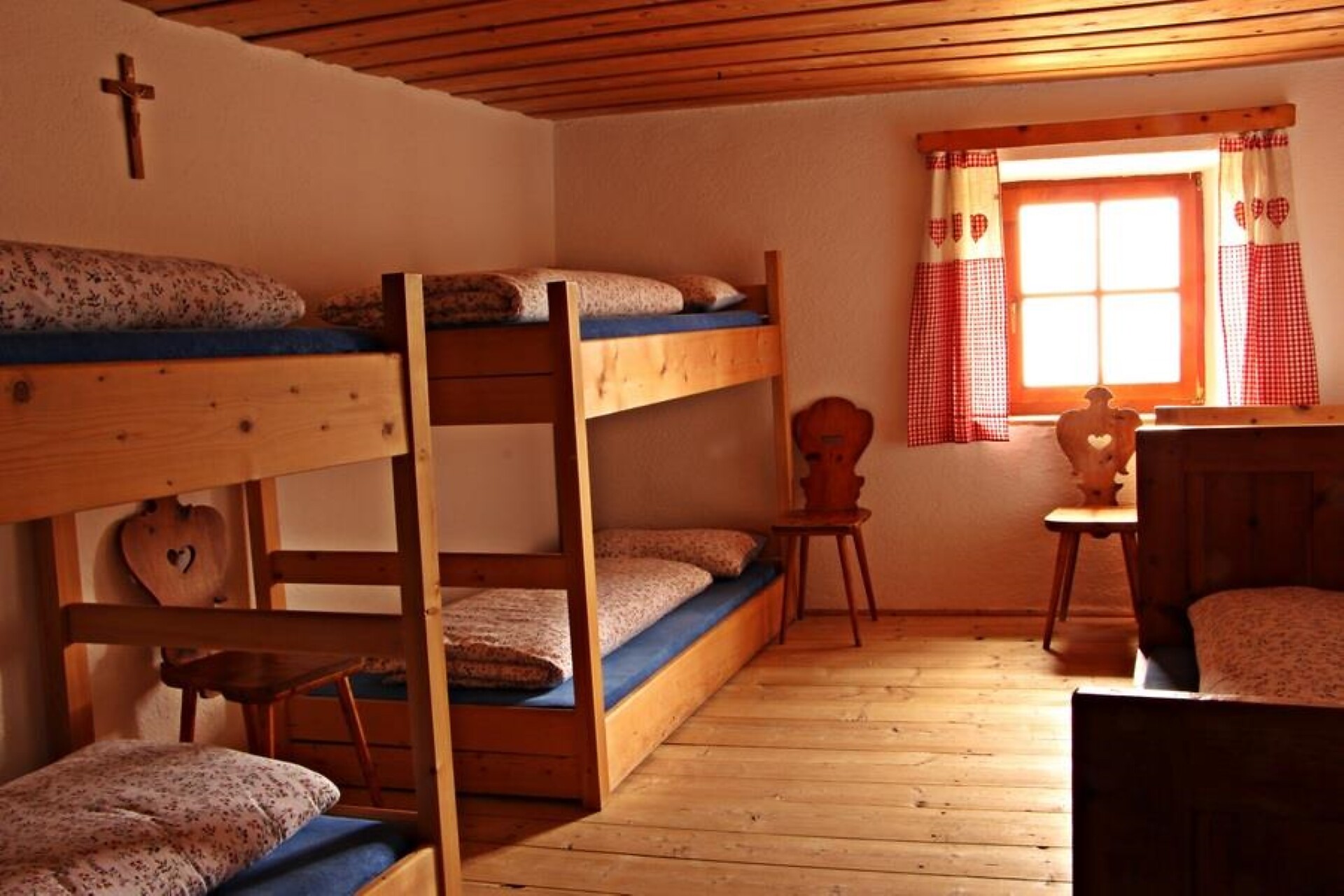 Schutzhaus Latzfonser Kreuz Klausen/Chiusa 2 suedtirol.info