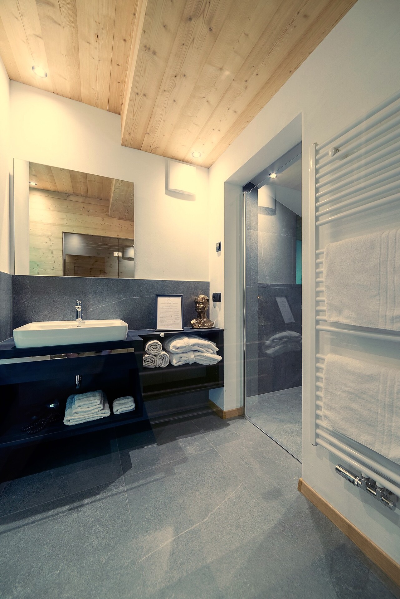 Apartment Obsidian
