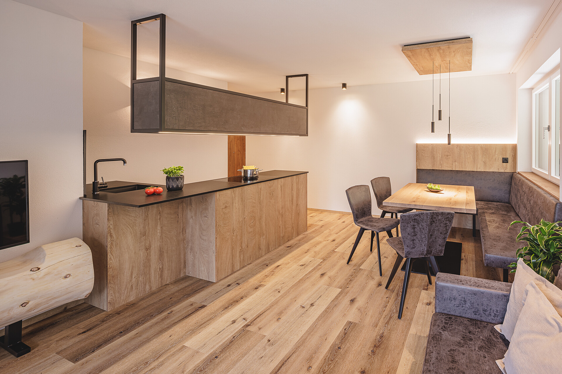 Apartment Summit