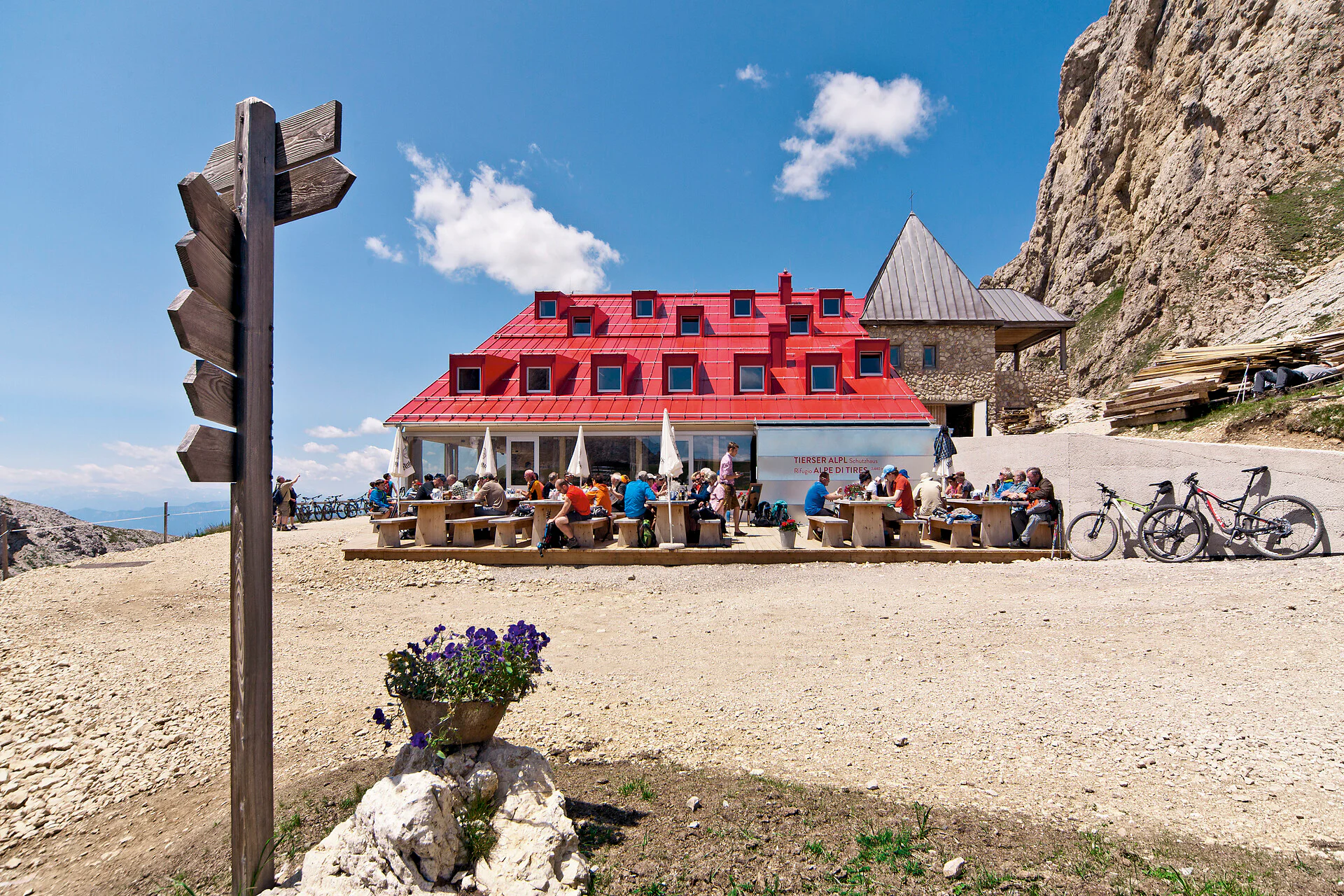 Rifugio/Schutzhaus Tierser Alpl Kastelruth/Castelrotto 3 suedtirol.info