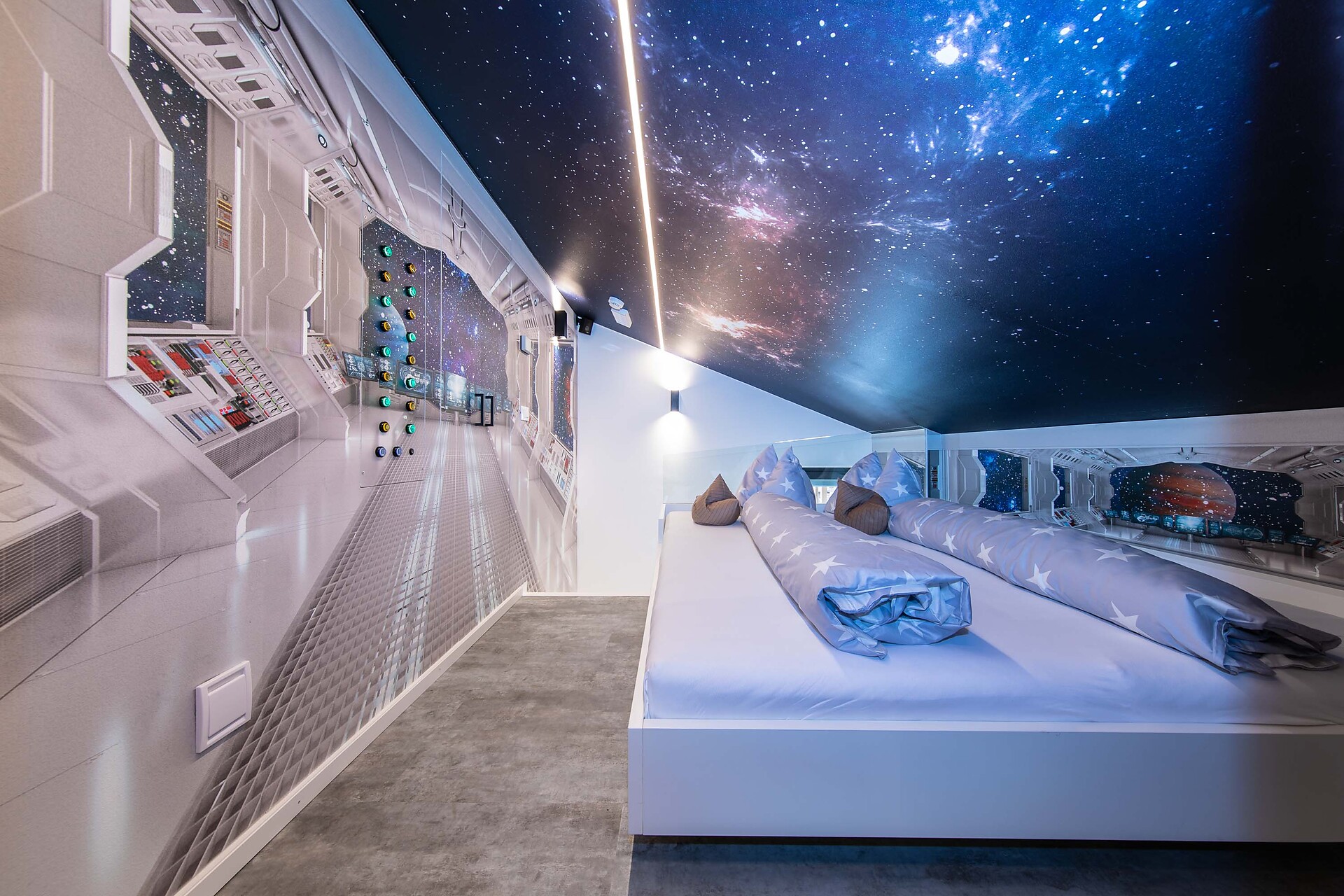 Themenzimmer Spaceshuttel Sterngucker Fewo Sonnleiten Dolomiten Residence
