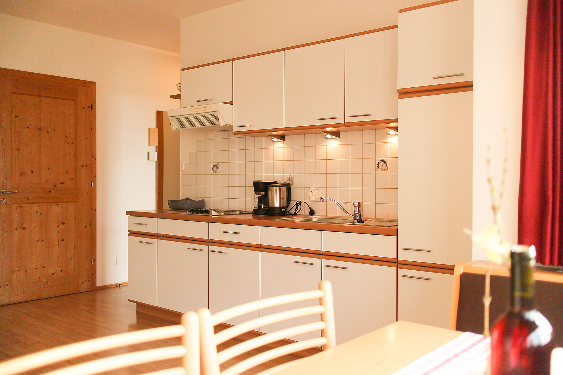 Ferienwohnung "Sparapan" Küchenzeile
