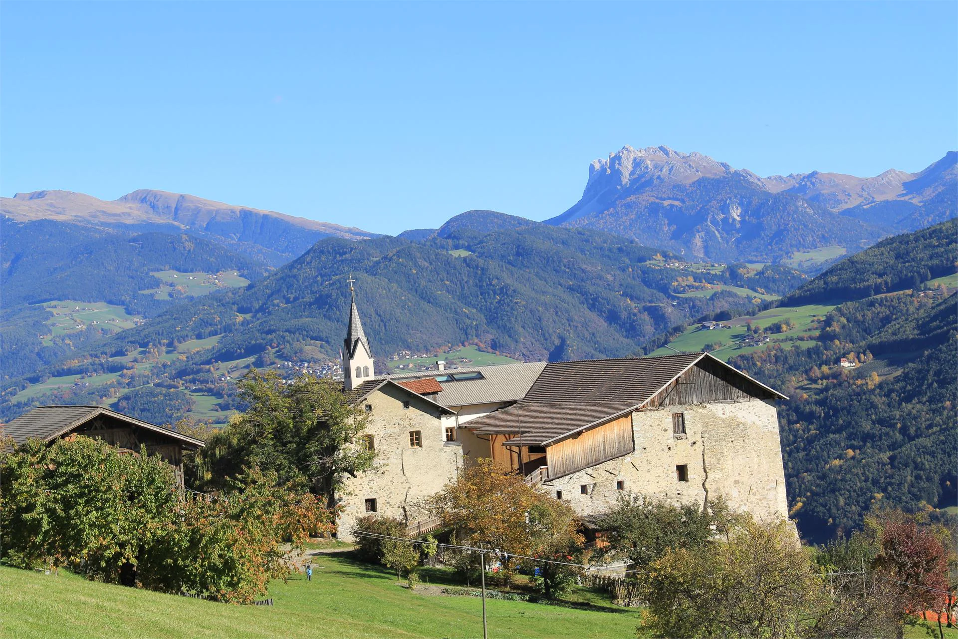 Castle Gravetsch Villanders/Villandro 2 suedtirol.info