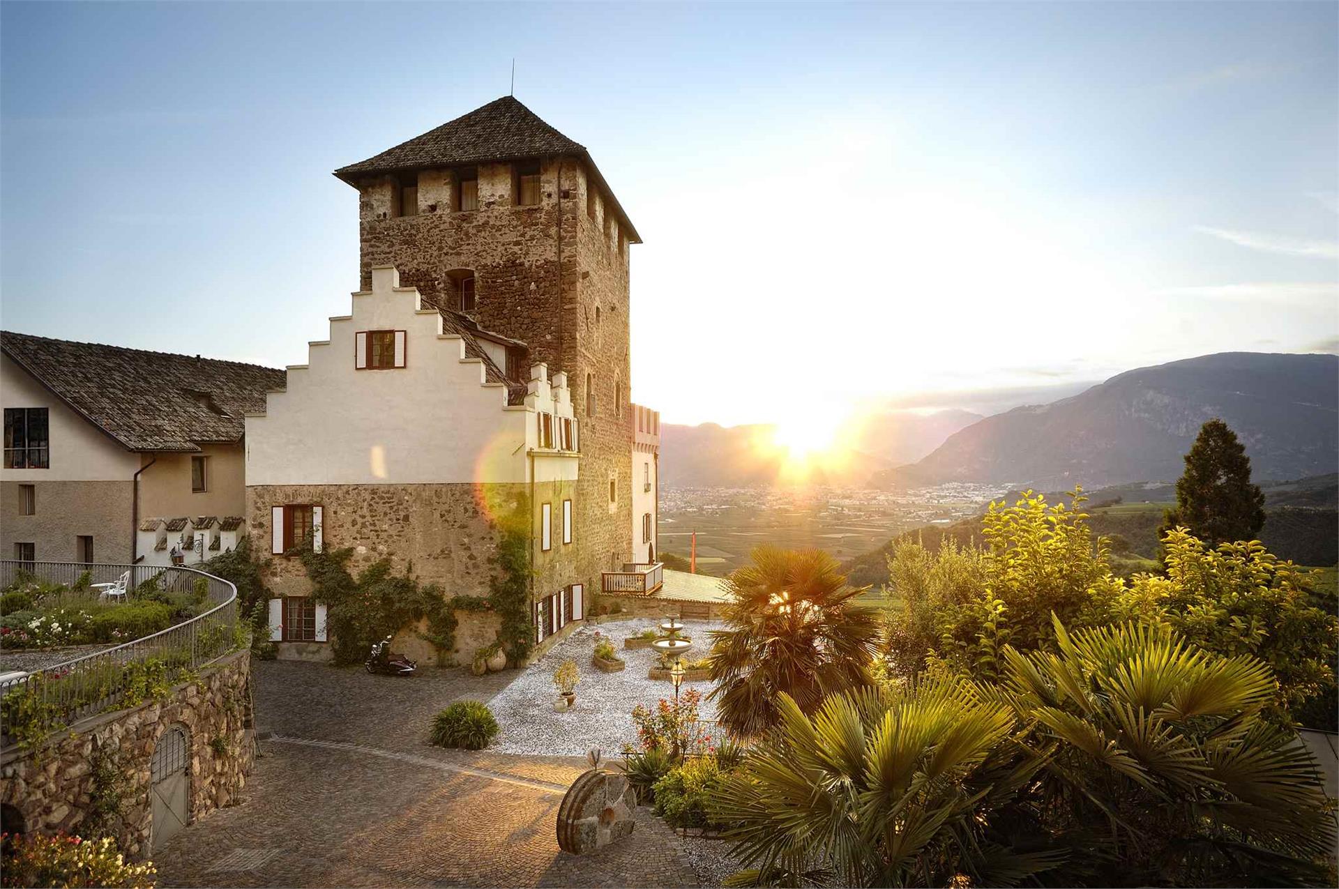 Schloss Hotel Korb Eppan an der Weinstaße/Appiano sulla Strada del Vino 28 suedtirol.info