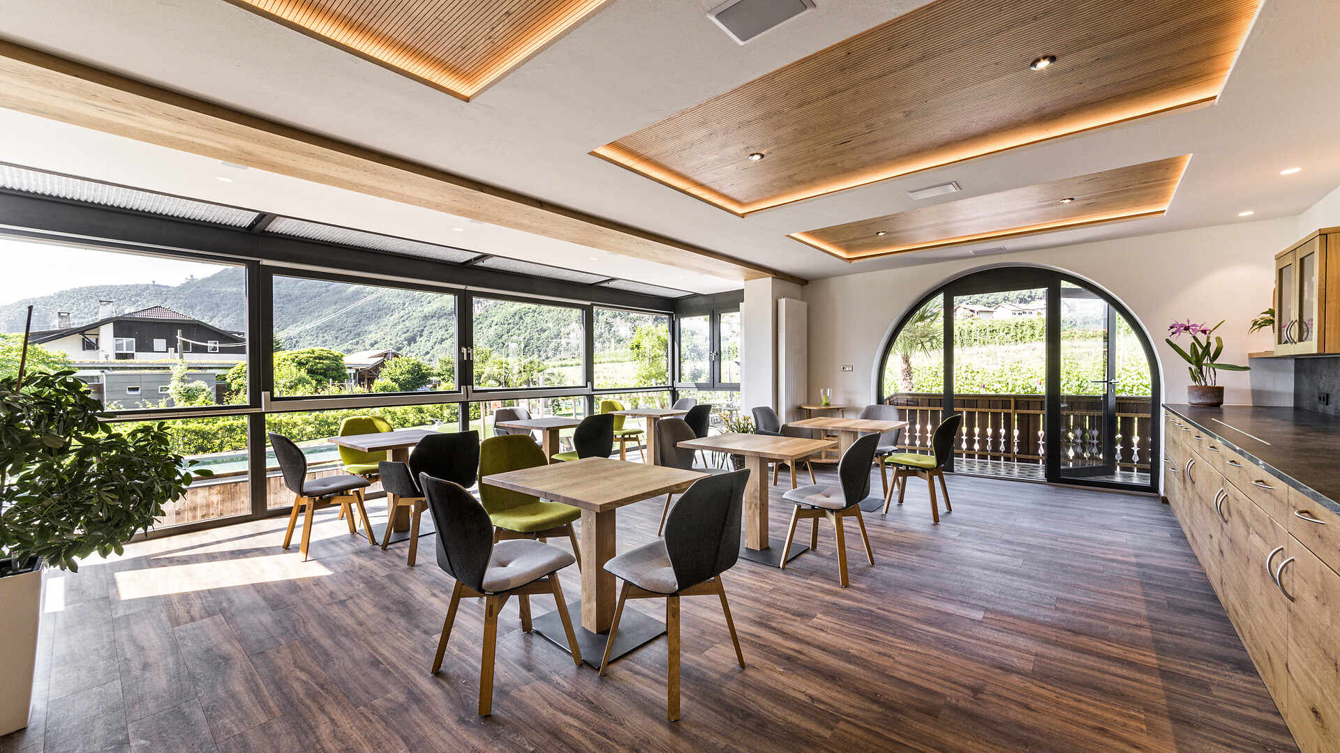 Breakfast room