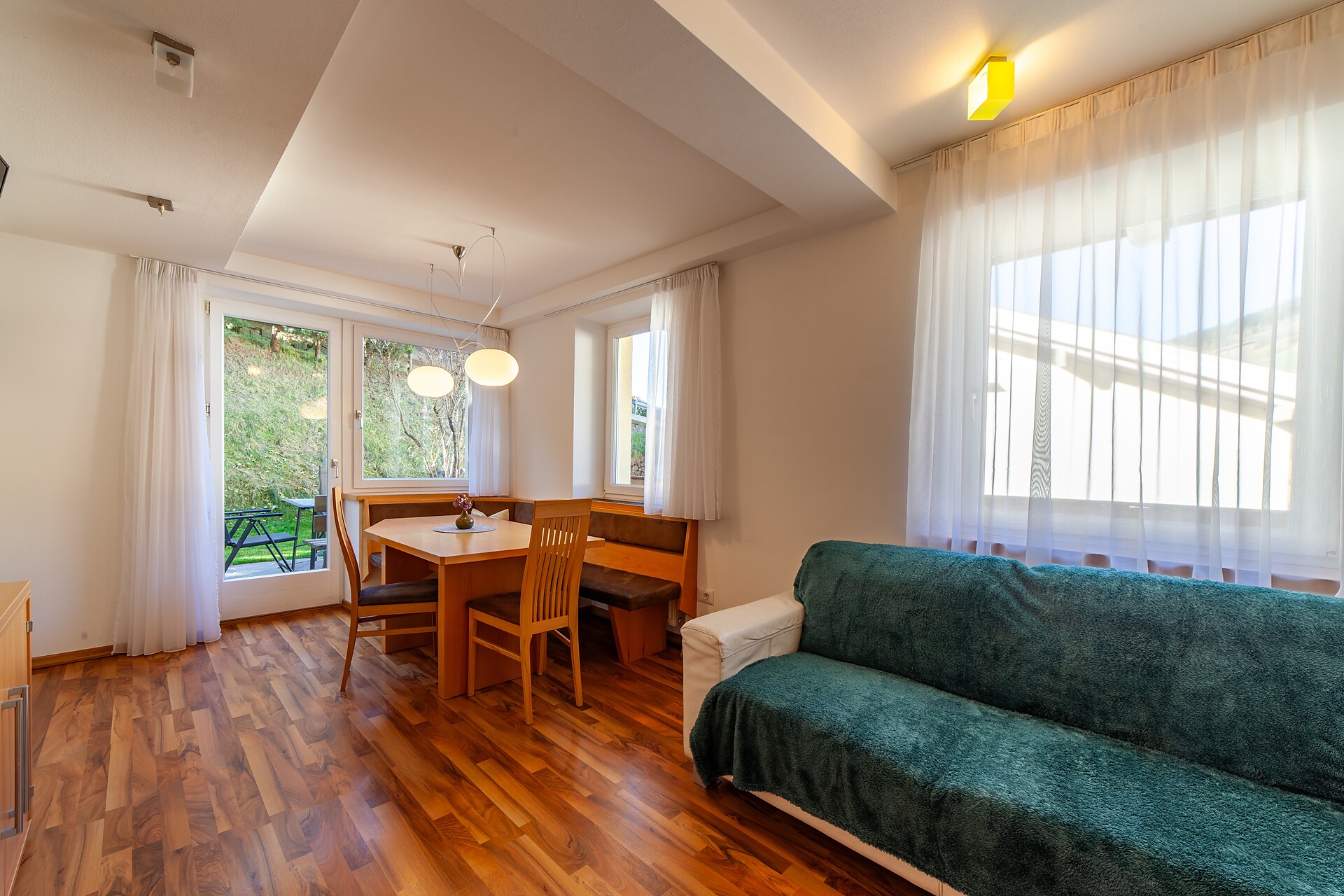 Tannenburg_Alpenrose