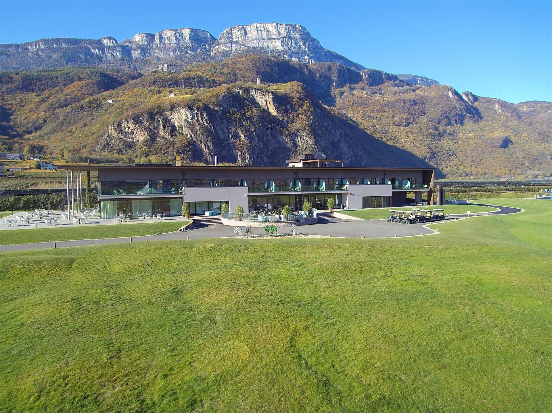The Lodge- Golf Club Eppan Appiano sulla Strada del Vino 1 suedtirol.info
