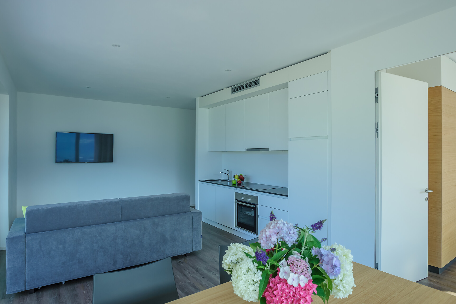 Apartments Tholr